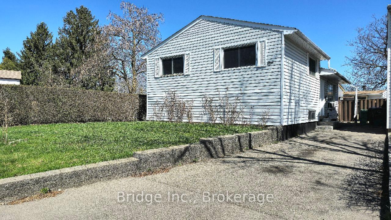 Photo 6 of 1 Hedgeson Court, Brampton, Central Park — HOMEH
