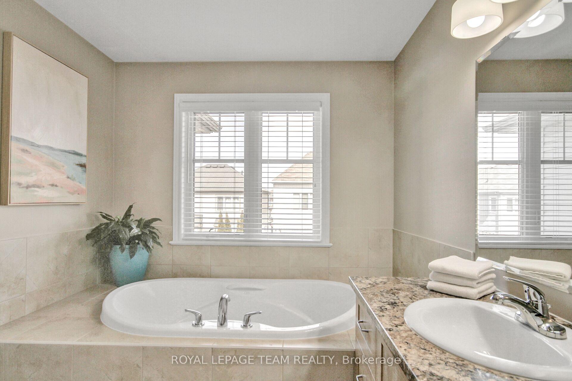 Photo 20 of 225 Brambling Way, Ottawa, Barrhaven - Half Moon Bay — HOMEH