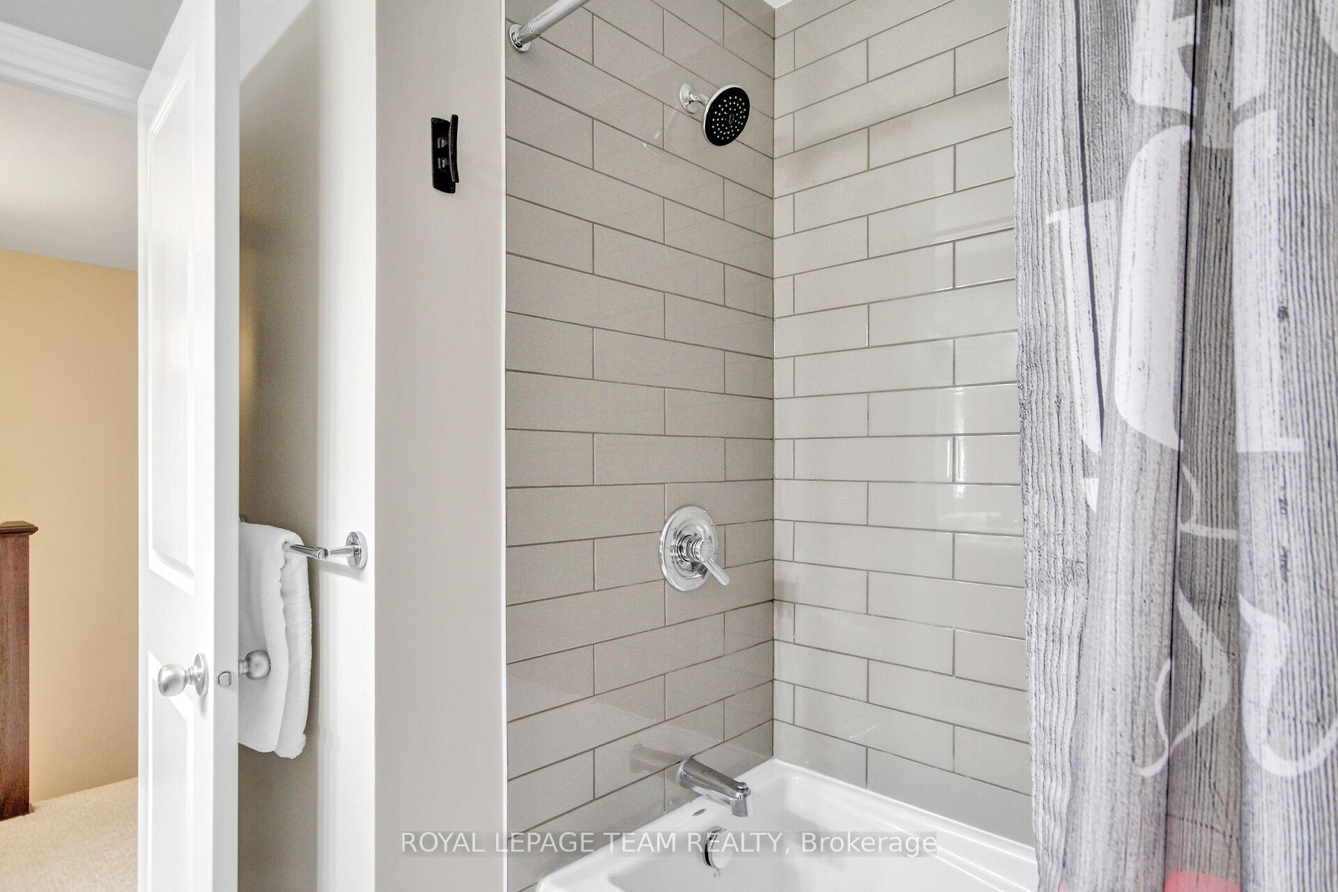 Photo 24 of 225 Brambling Way, Ottawa, Barrhaven - Half Moon Bay — HOMEH