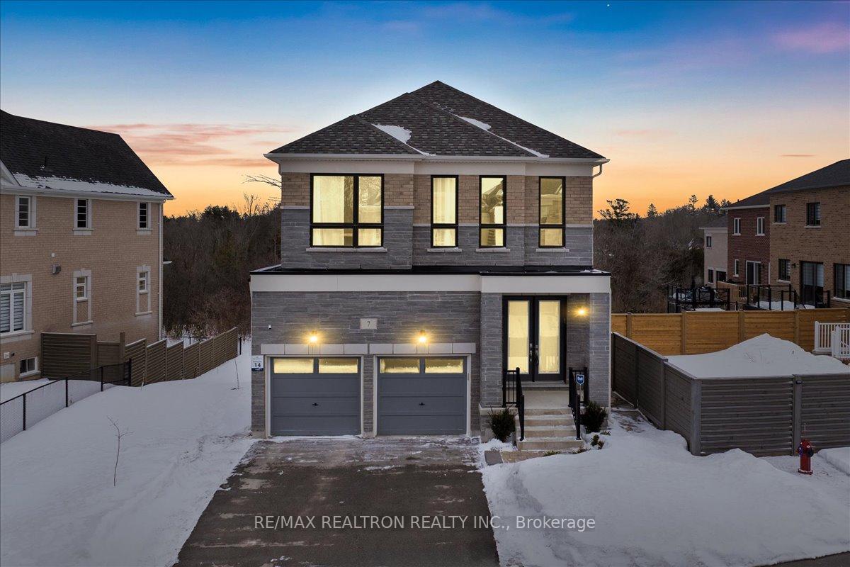 Photo 1 of 7 Maple Fields Circle, Aurora, Aurora Estates — HOMEH