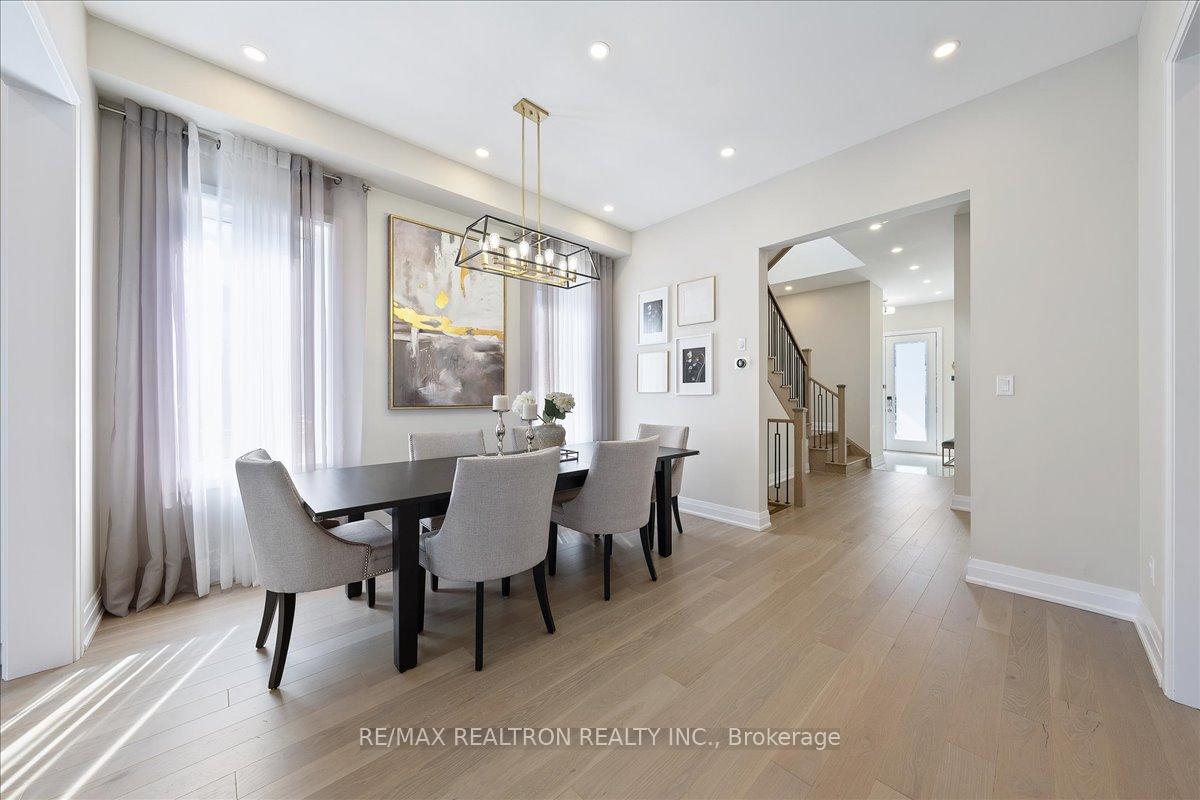 Photo 7 of 7 Maple Fields Circle, Aurora, Aurora Estates — HOMEH