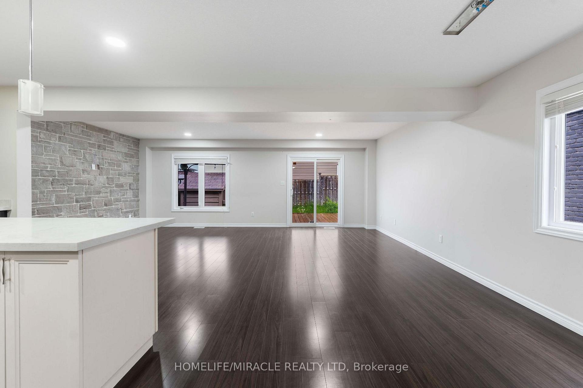 Photo 10 of 6 Pompeii Street, Kitchener, Huron Park — HOMEH