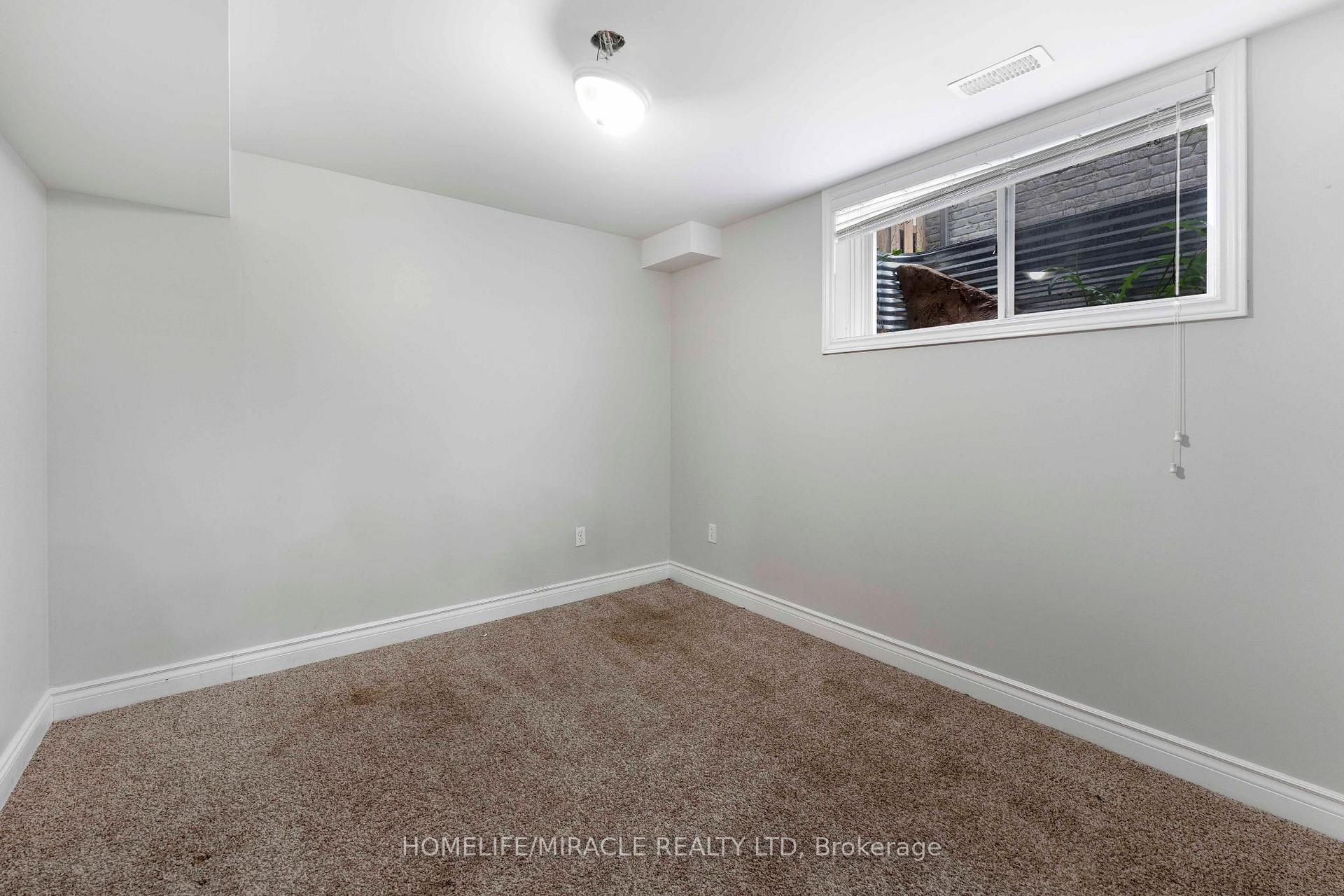 Photo 35 of 6 Pompeii Street, Kitchener, Huron Park — HOMEH