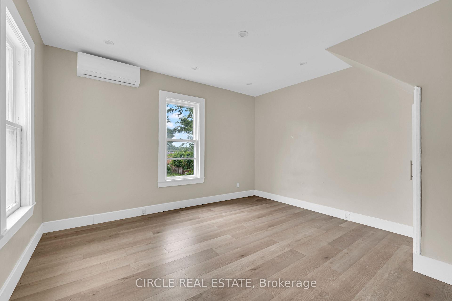 Photo 9 of 945-951 Wellington Avenue, Windsor — HOMEH
