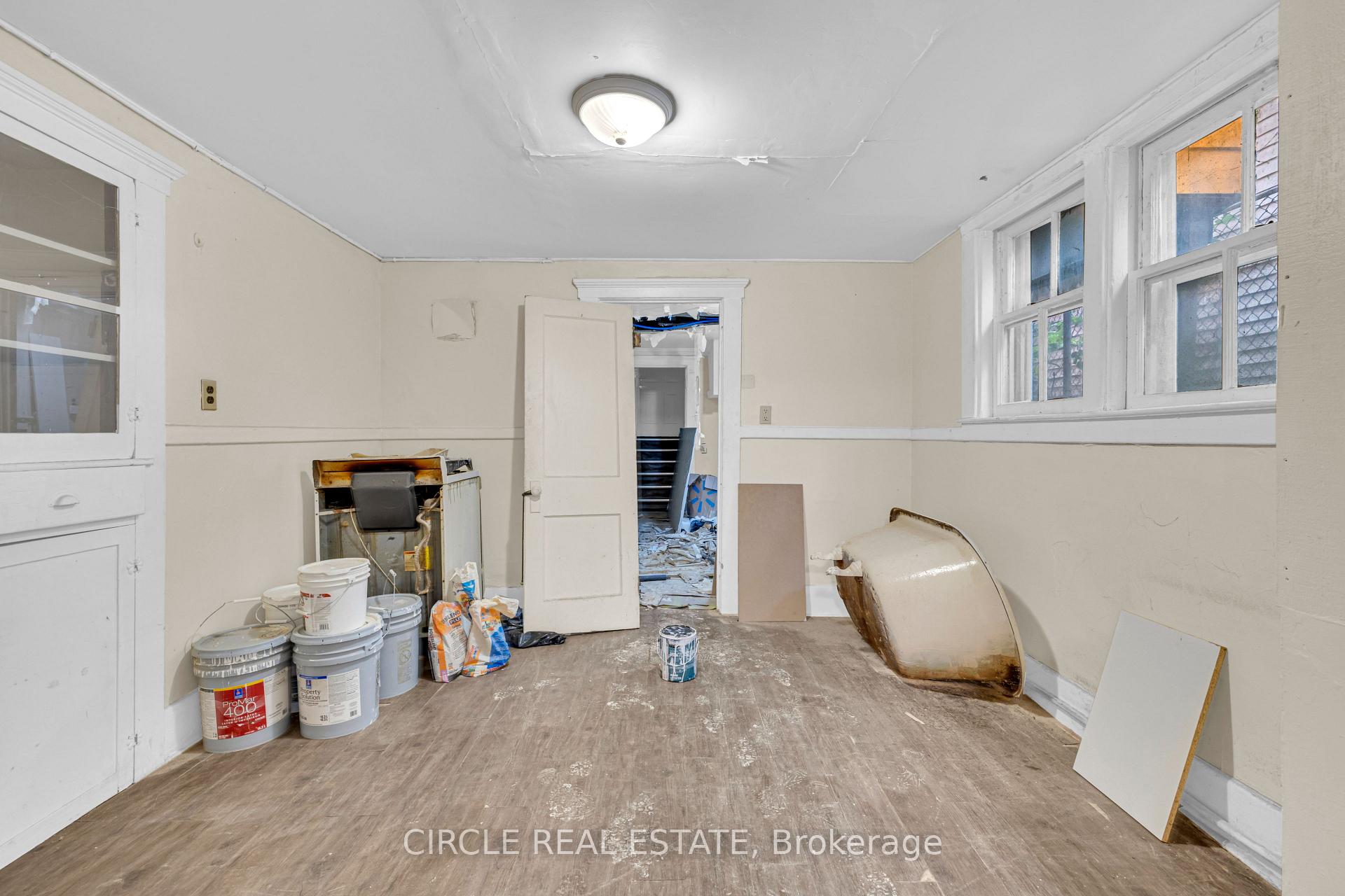 Photo 46 of 945-951 Wellington Avenue, Windsor — HOMEH