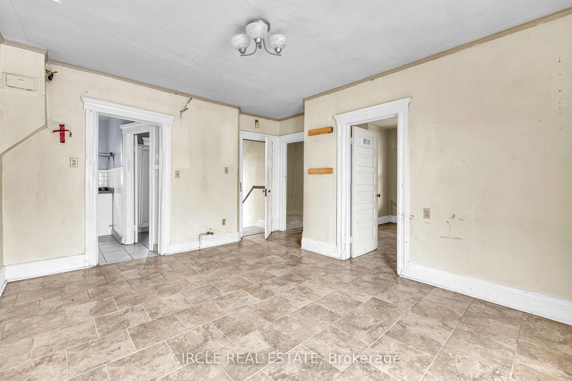 Photo 34 of 945-951 Wellington Avenue, Windsor — HOMEH