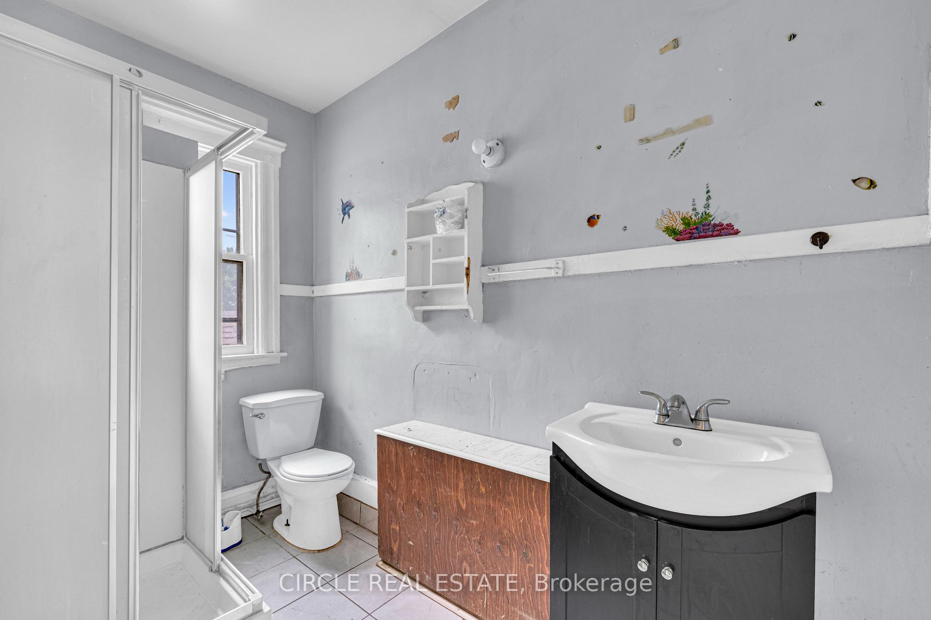 Photo 36 of 945-951 Wellington Avenue, Windsor — HOMEH
