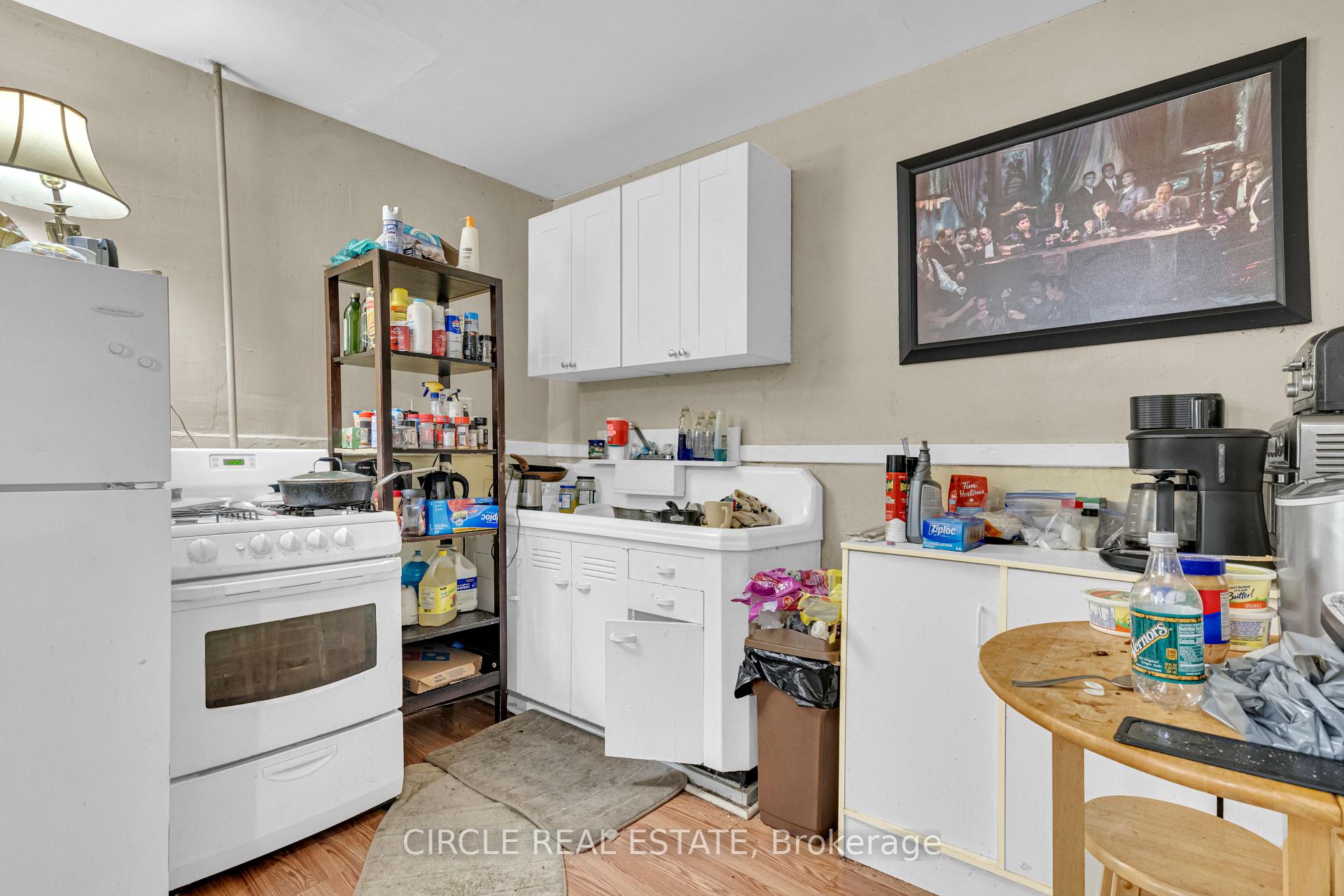 Photo 41 of 945-951 Wellington Avenue, Windsor — HOMEH