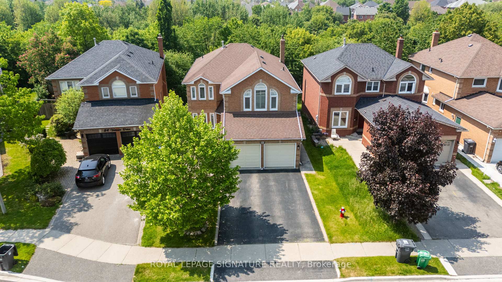 Front of 86 Valonia Drive