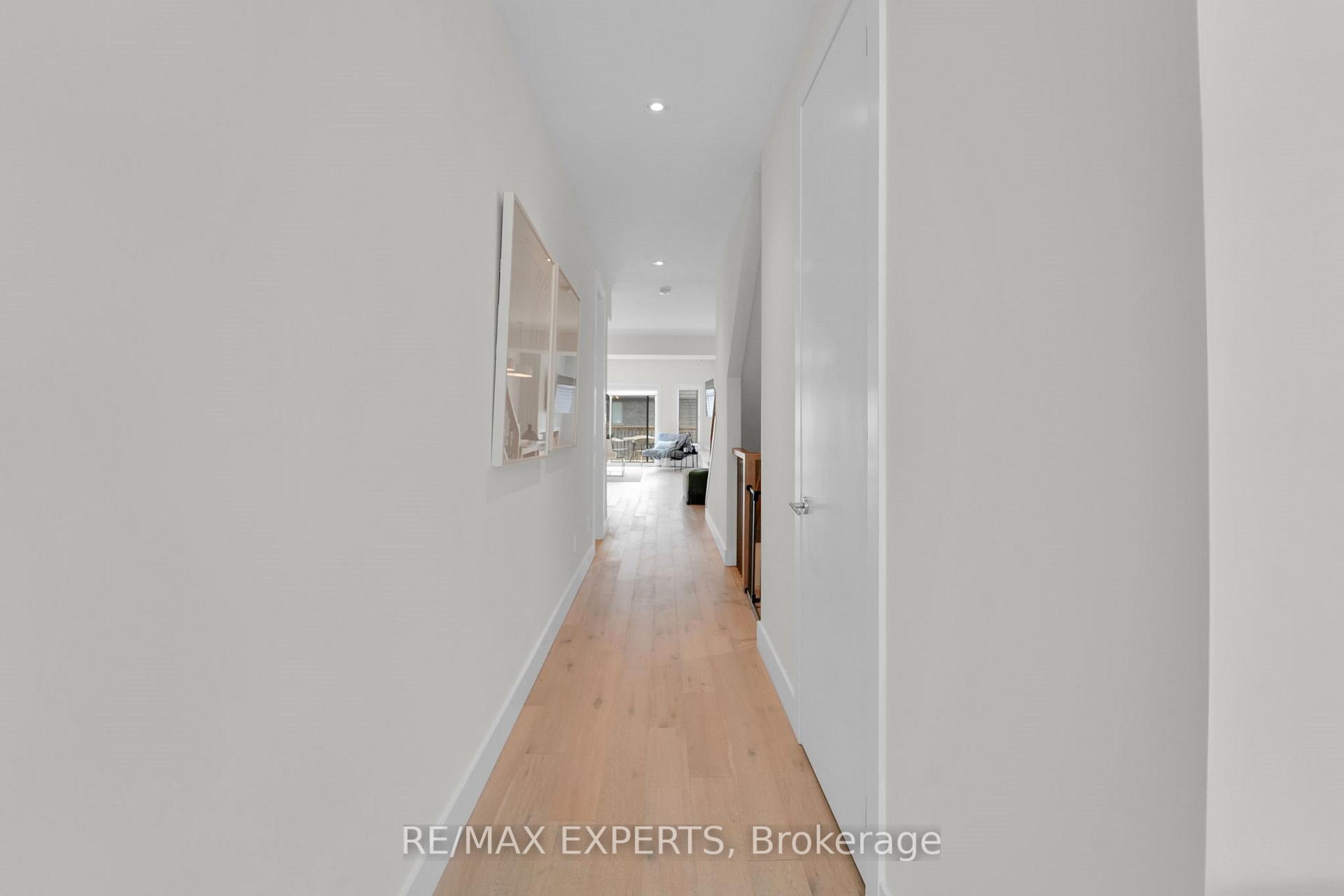 Photo 3 of 183 Forest Creek Drive, Kitchener — HOMEH