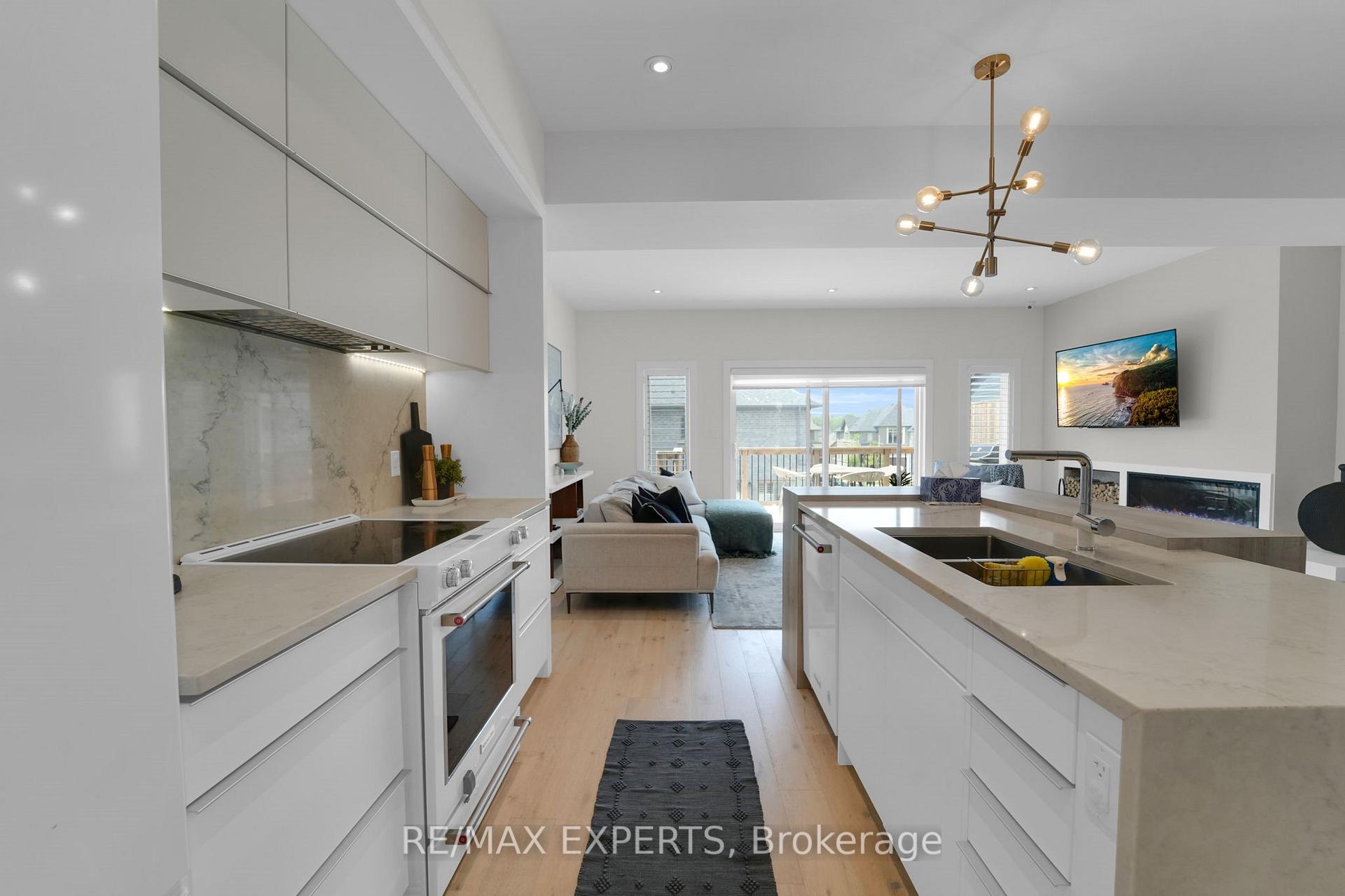 Photo 8 of 183 Forest Creek Drive, Kitchener — HOMEH