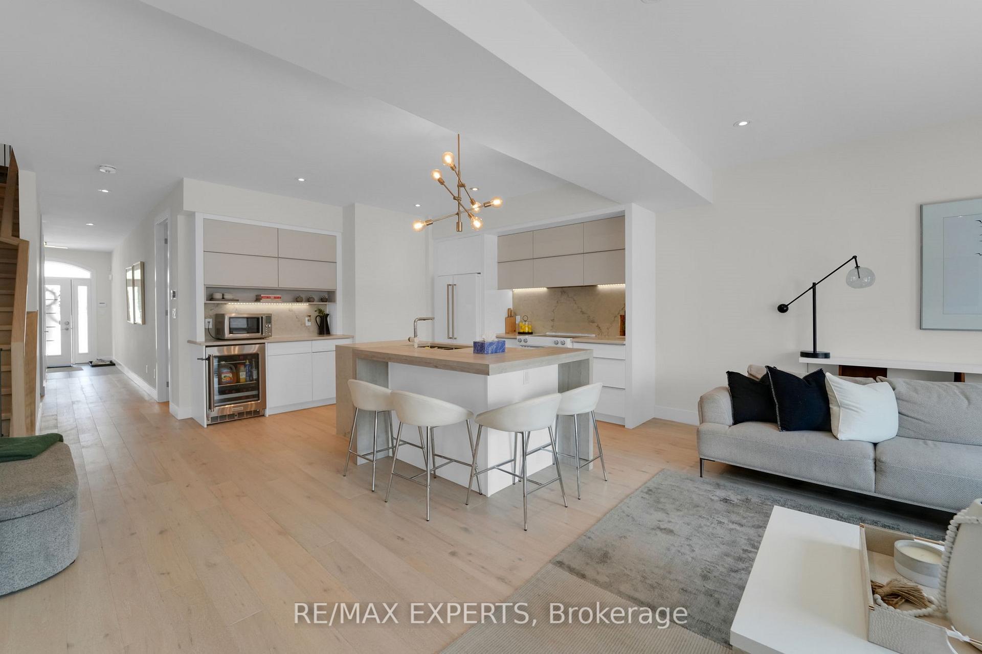 Photo 7 of 183 Forest Creek Drive, Kitchener — HOMEH