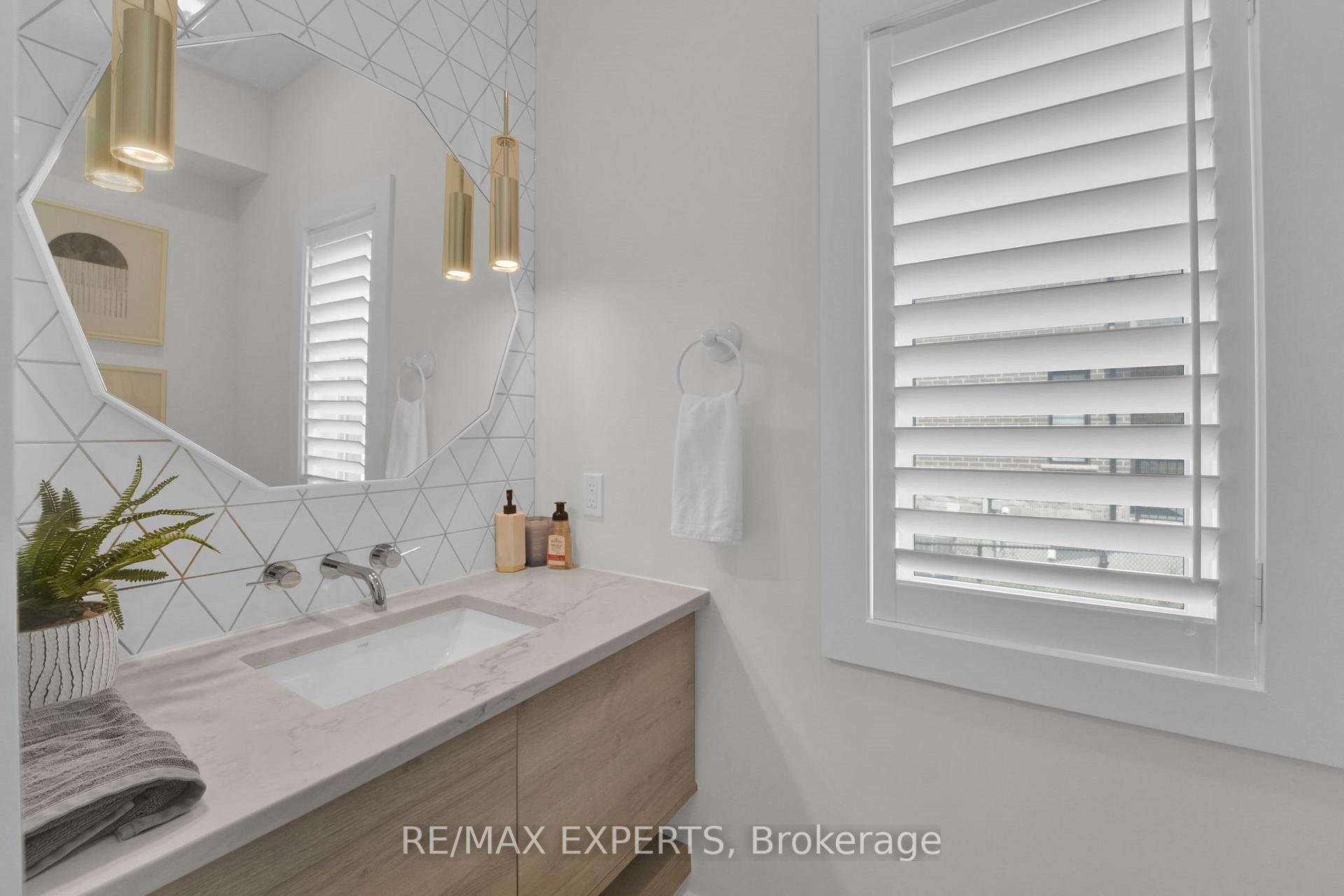 Photo 15 of 183 Forest Creek Drive, Kitchener — HOMEH