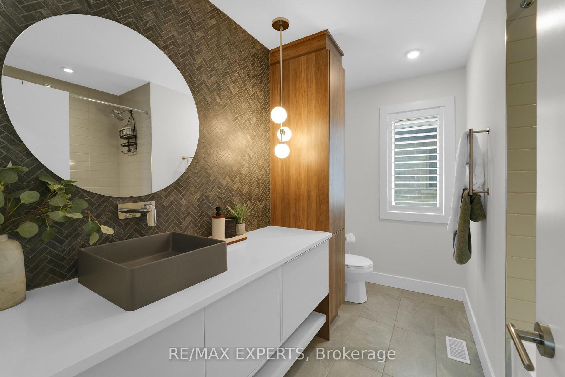 Photo 24 of 183 Forest Creek Drive, Kitchener — HOMEH