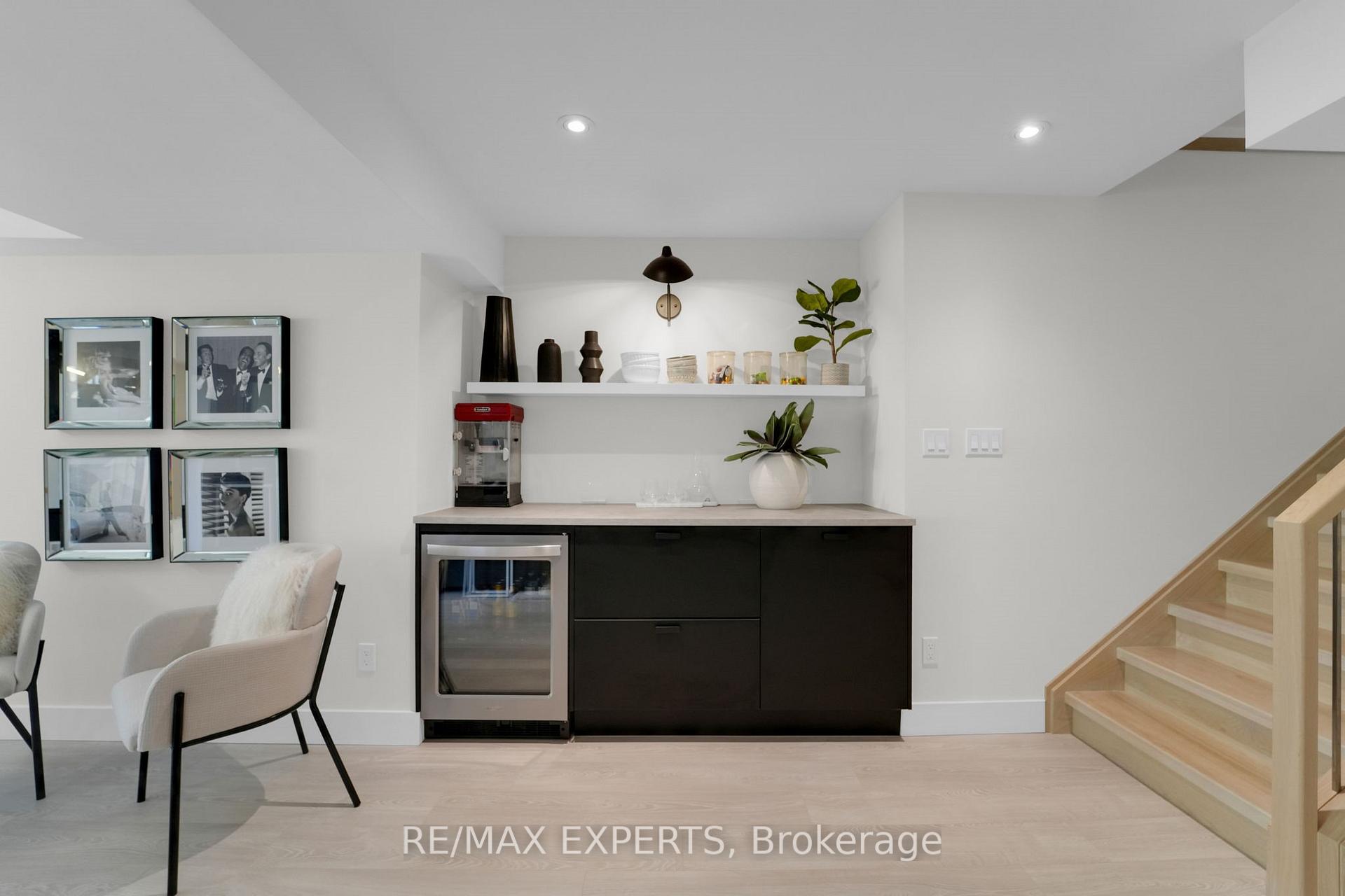 Photo 11 of 183 Forest Creek Drive, Kitchener — HOMEH