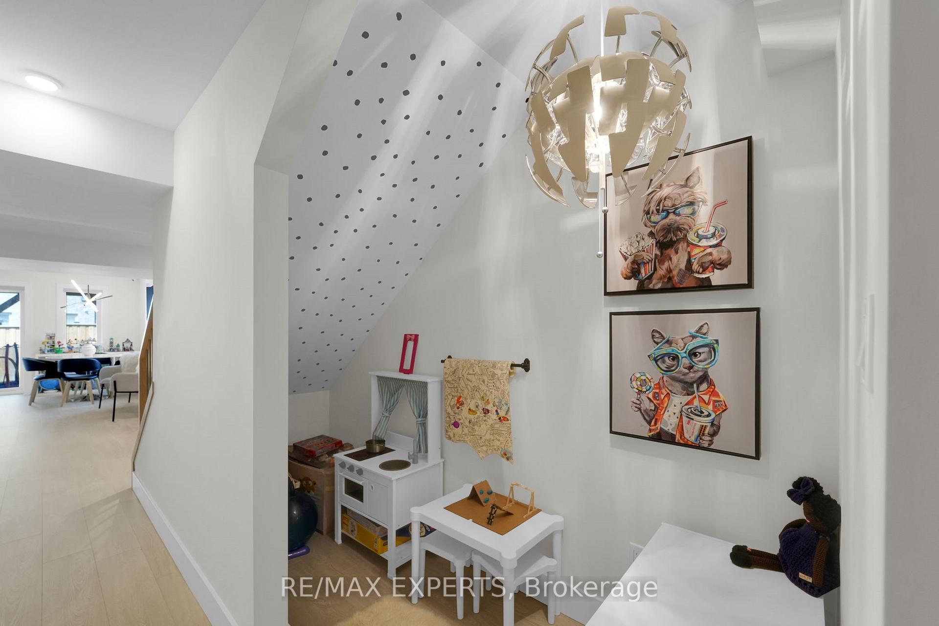 Photo 34 of 183 Forest Creek Drive, Kitchener — HOMEH