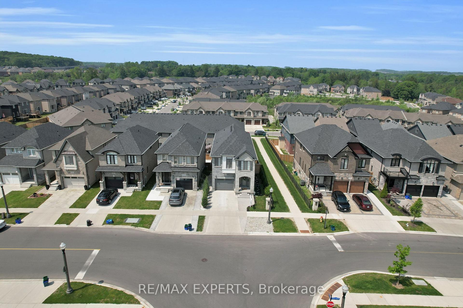 Photo 29 of 183 Forest Creek Drive, Kitchener — HOMEH