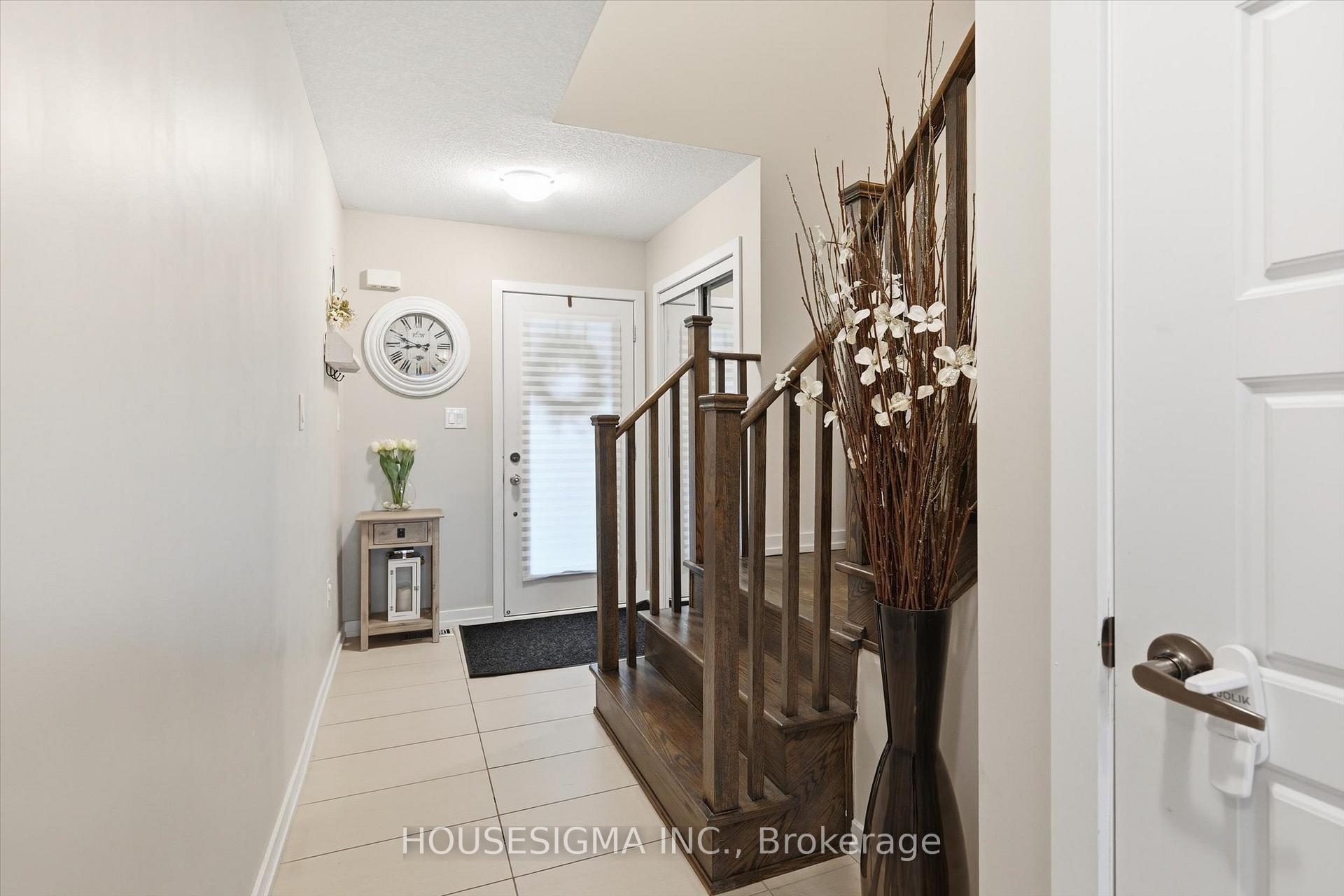 Photo 18 of 116 Scarletwood Street, Hamilton, Stoney Creek Mountain — HOMEH