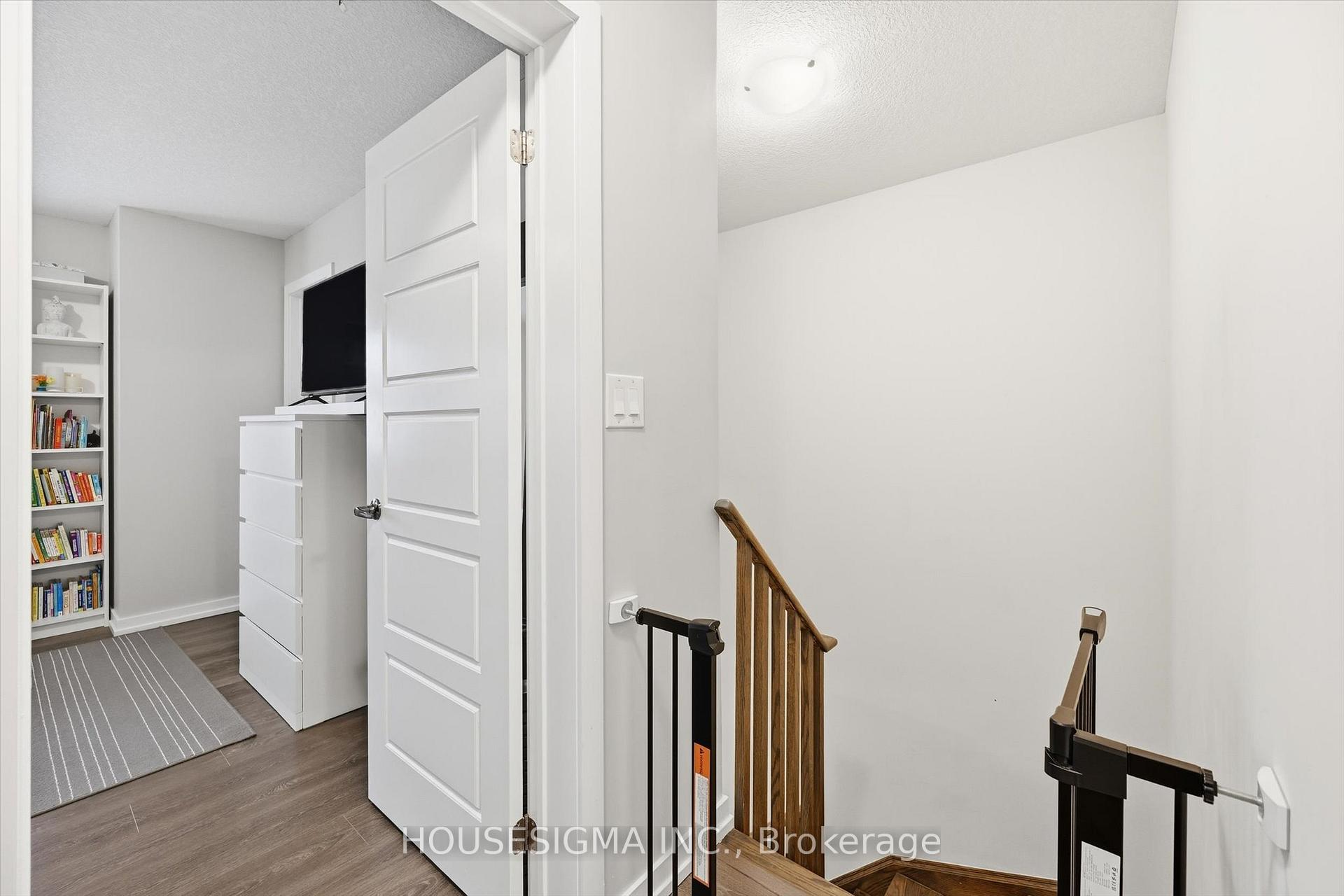 Photo 20 of 116 Scarletwood Street, Hamilton, Stoney Creek Mountain — HOMEH