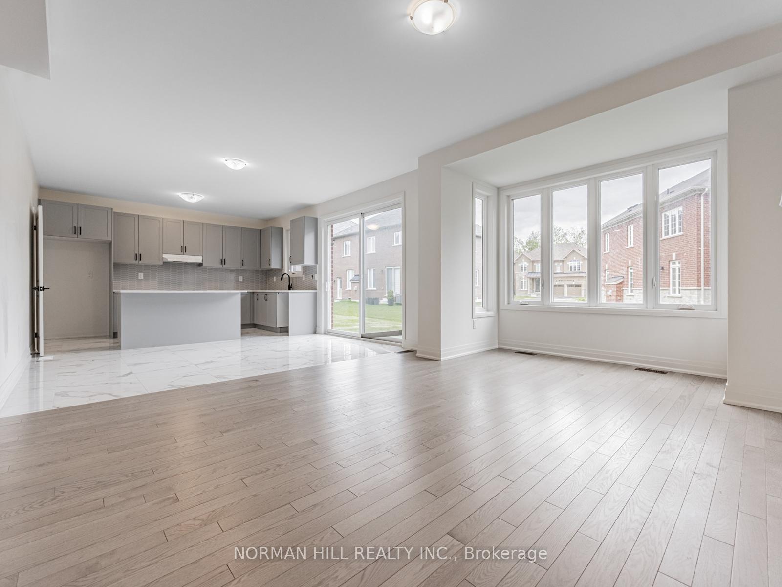 Photo 7 of 3 Lilestone Drive, Brampton, Credit Valley — HOMEH