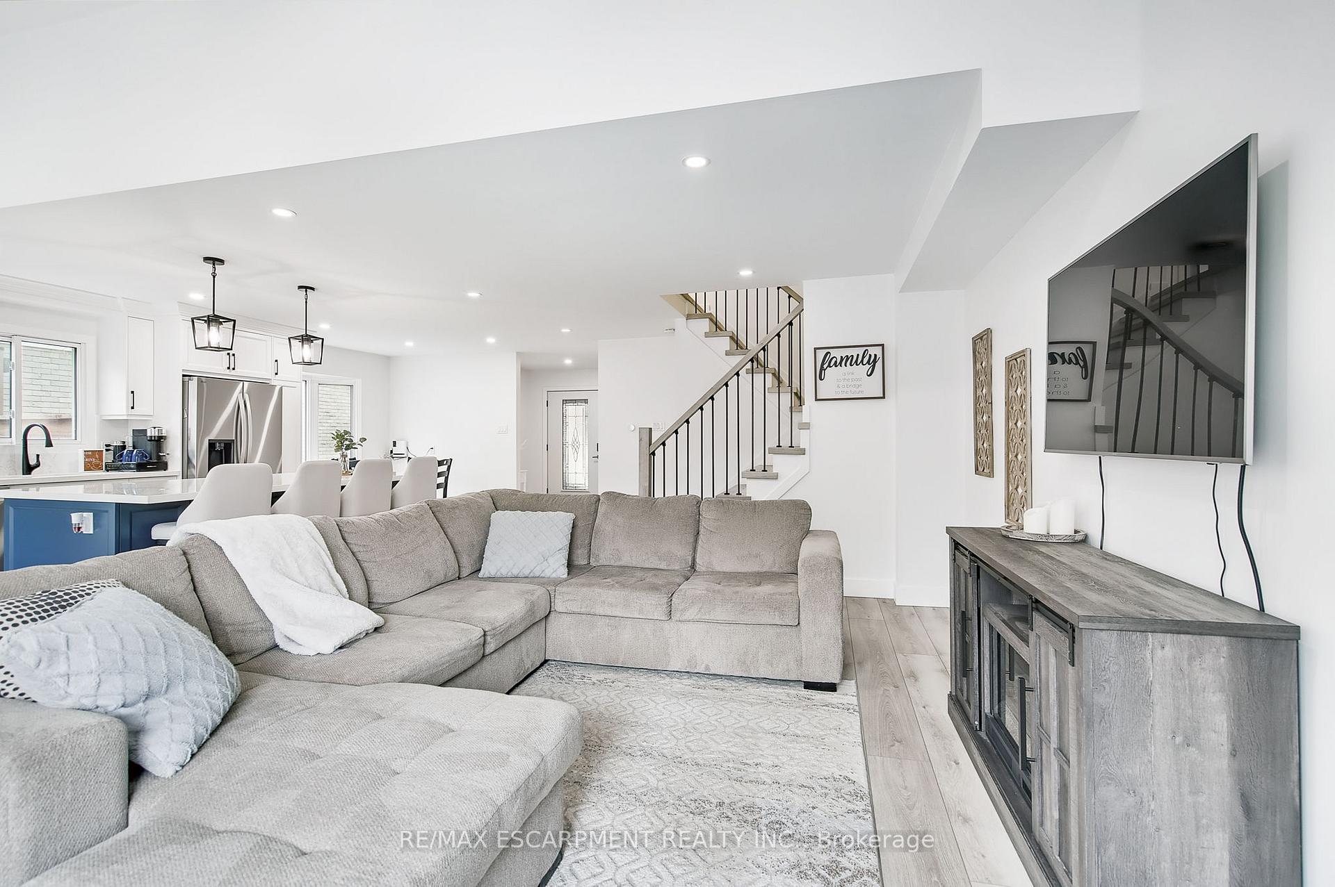 Photo 46 of 27 Dalton Crescent, Hamilton, Stoney Creek — HOMEH