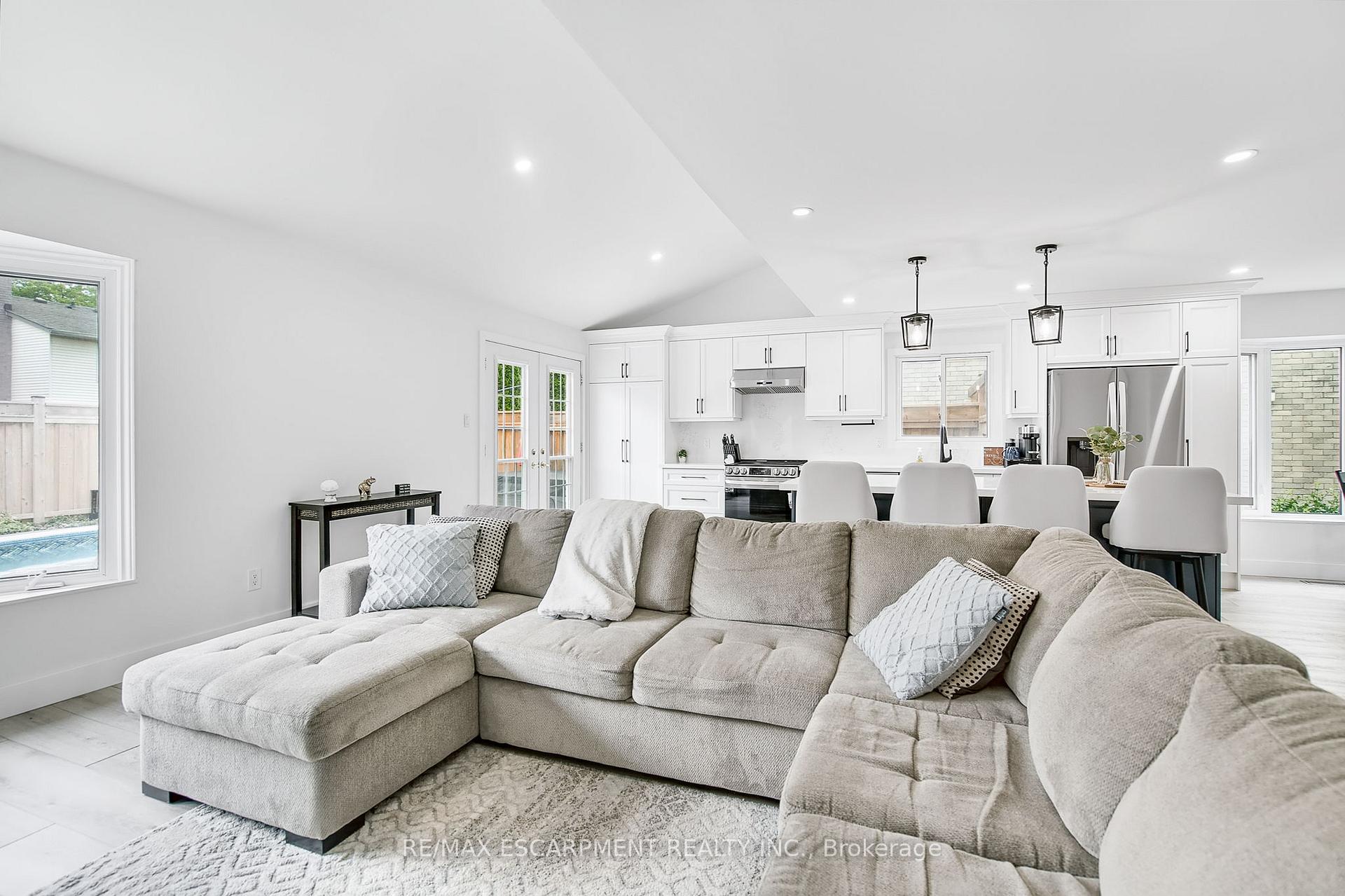 Photo 48 of 27 Dalton Crescent, Hamilton, Stoney Creek — HOMEH