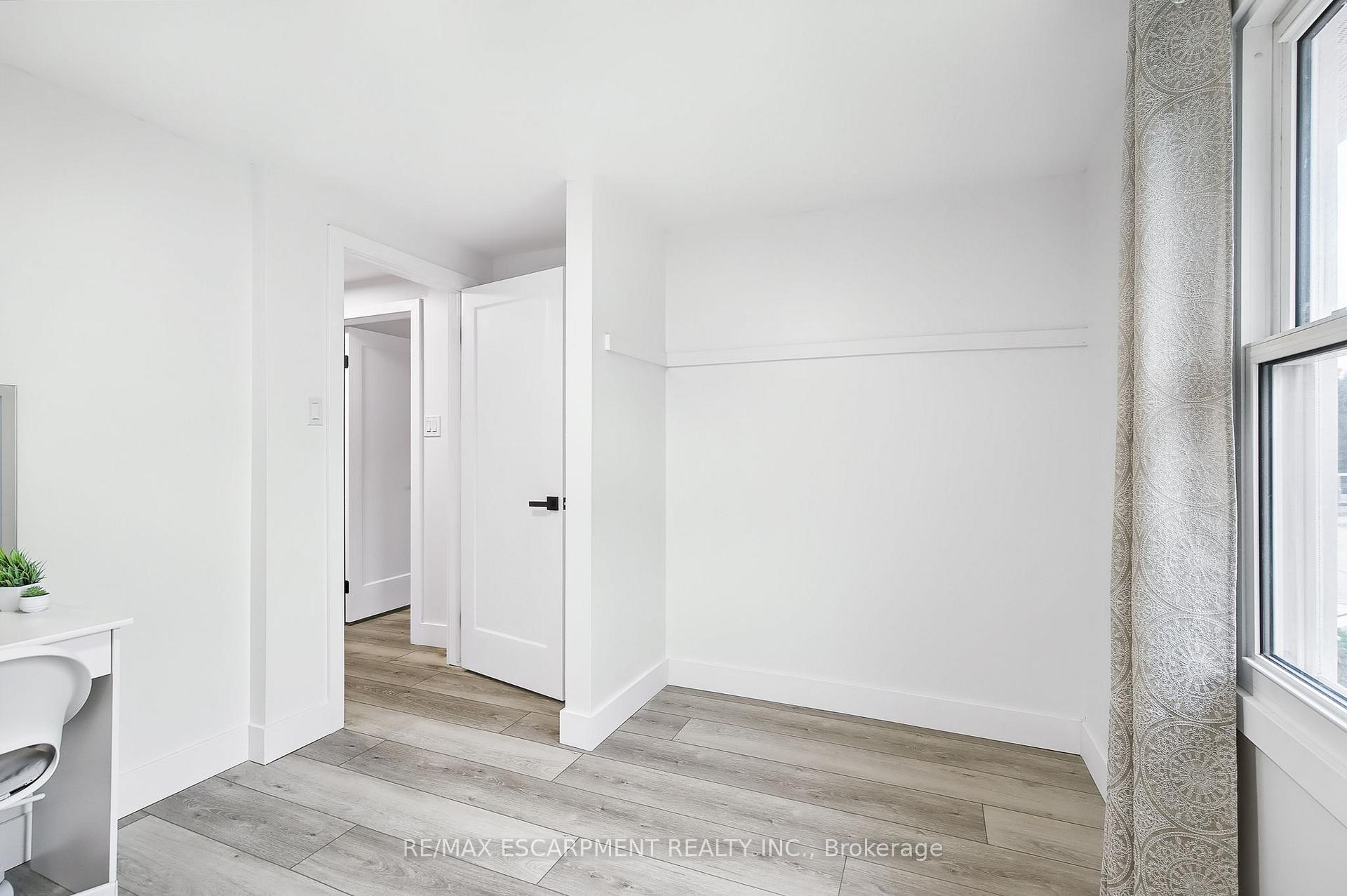 Photo 28 of 27 Dalton Crescent, Hamilton, Stoney Creek — HOMEH