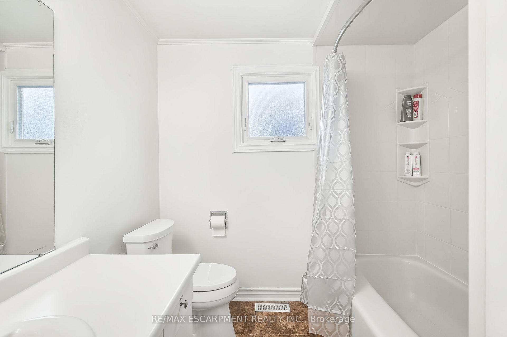Photo 35 of 27 Dalton Crescent, Hamilton, Stoney Creek — HOMEH
