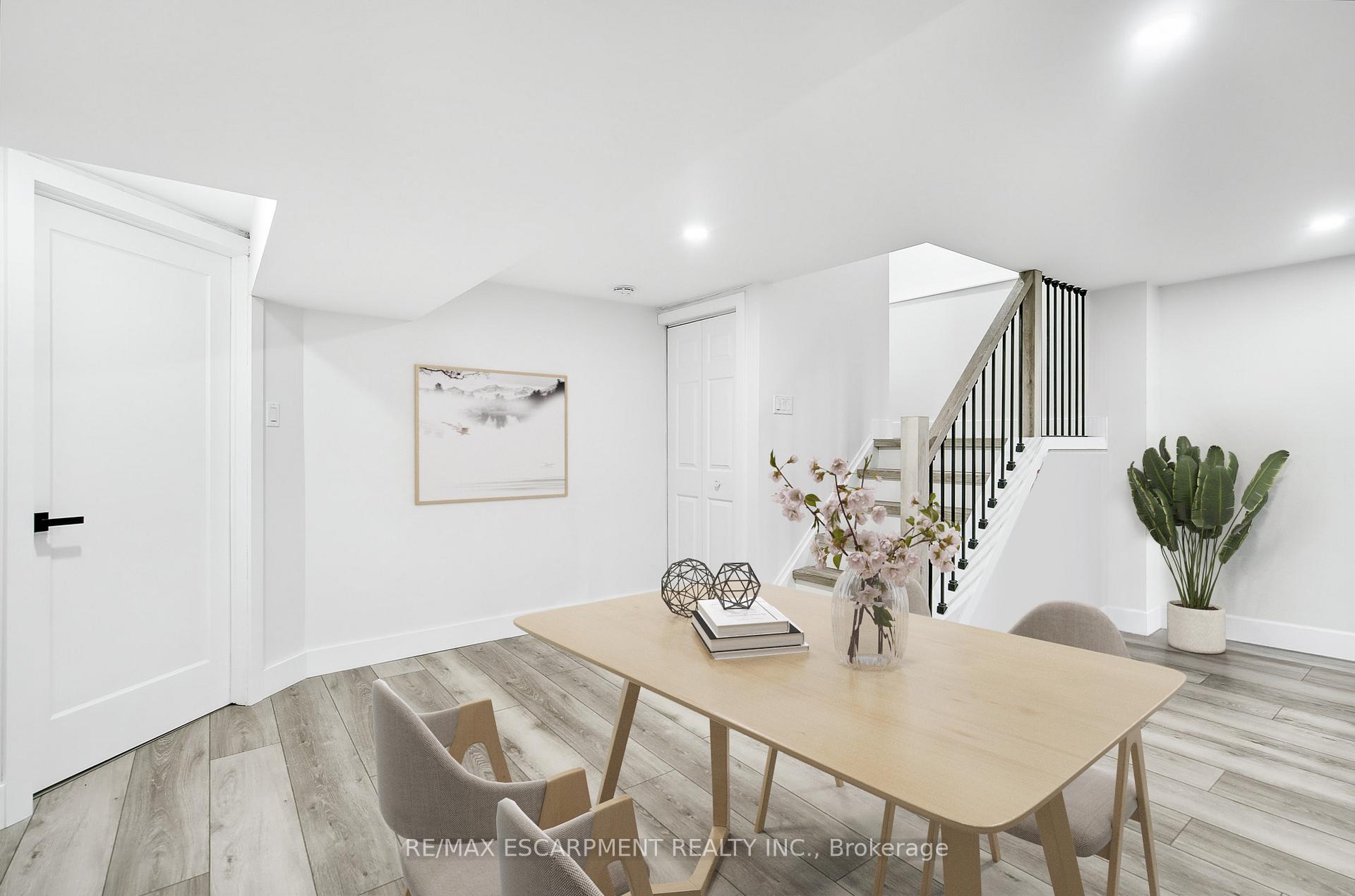 Photo 31 of 27 Dalton Crescent, Hamilton, Stoney Creek — HOMEH