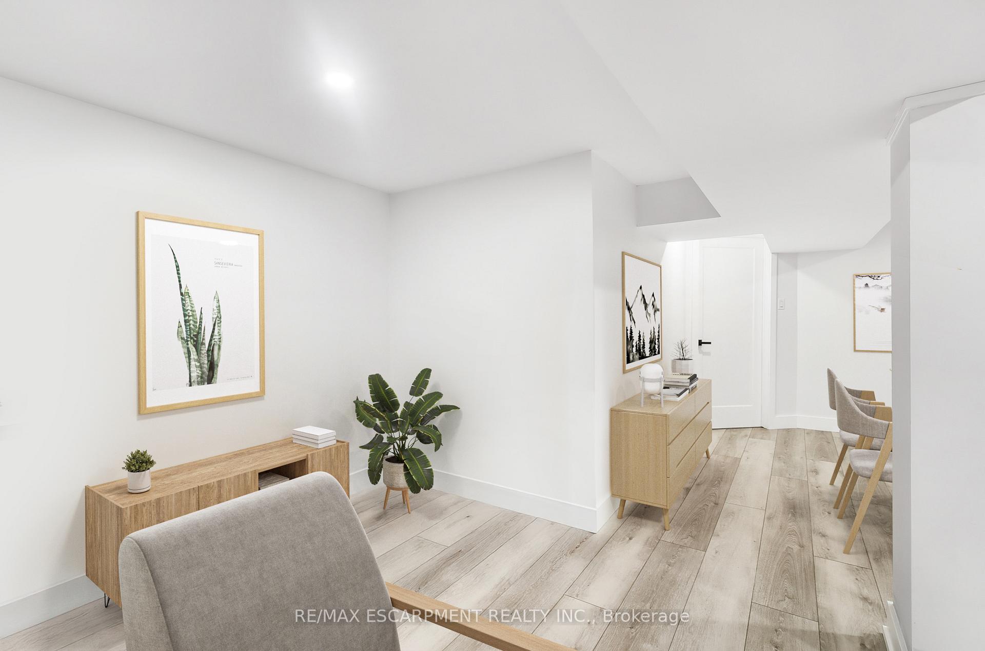 Photo 18 of 27 Dalton Crescent, Hamilton, Stoney Creek — HOMEH