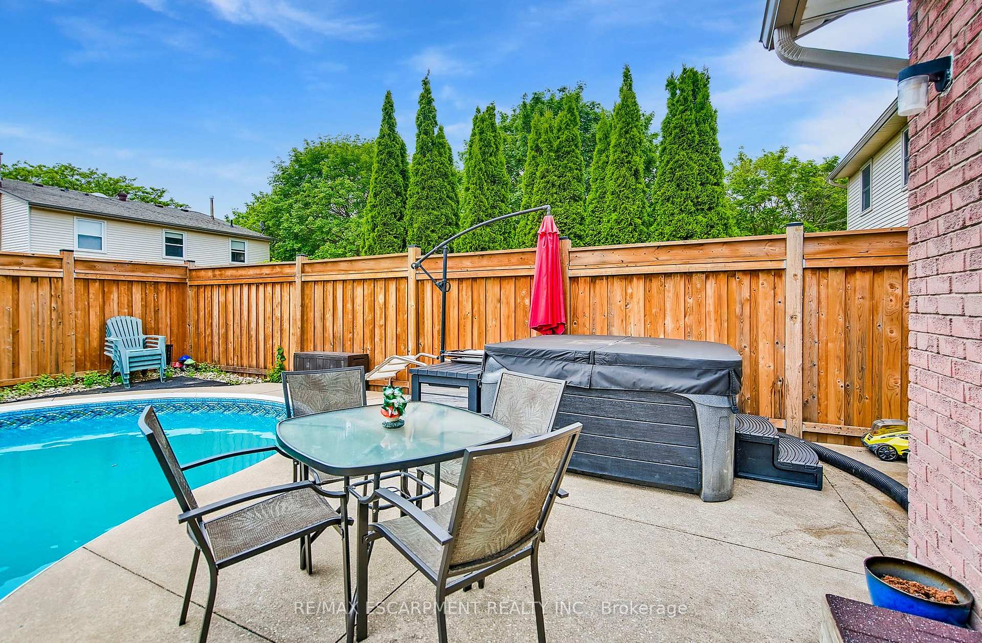 Photo 41 of 27 Dalton Crescent, Hamilton, Stoney Creek — HOMEH