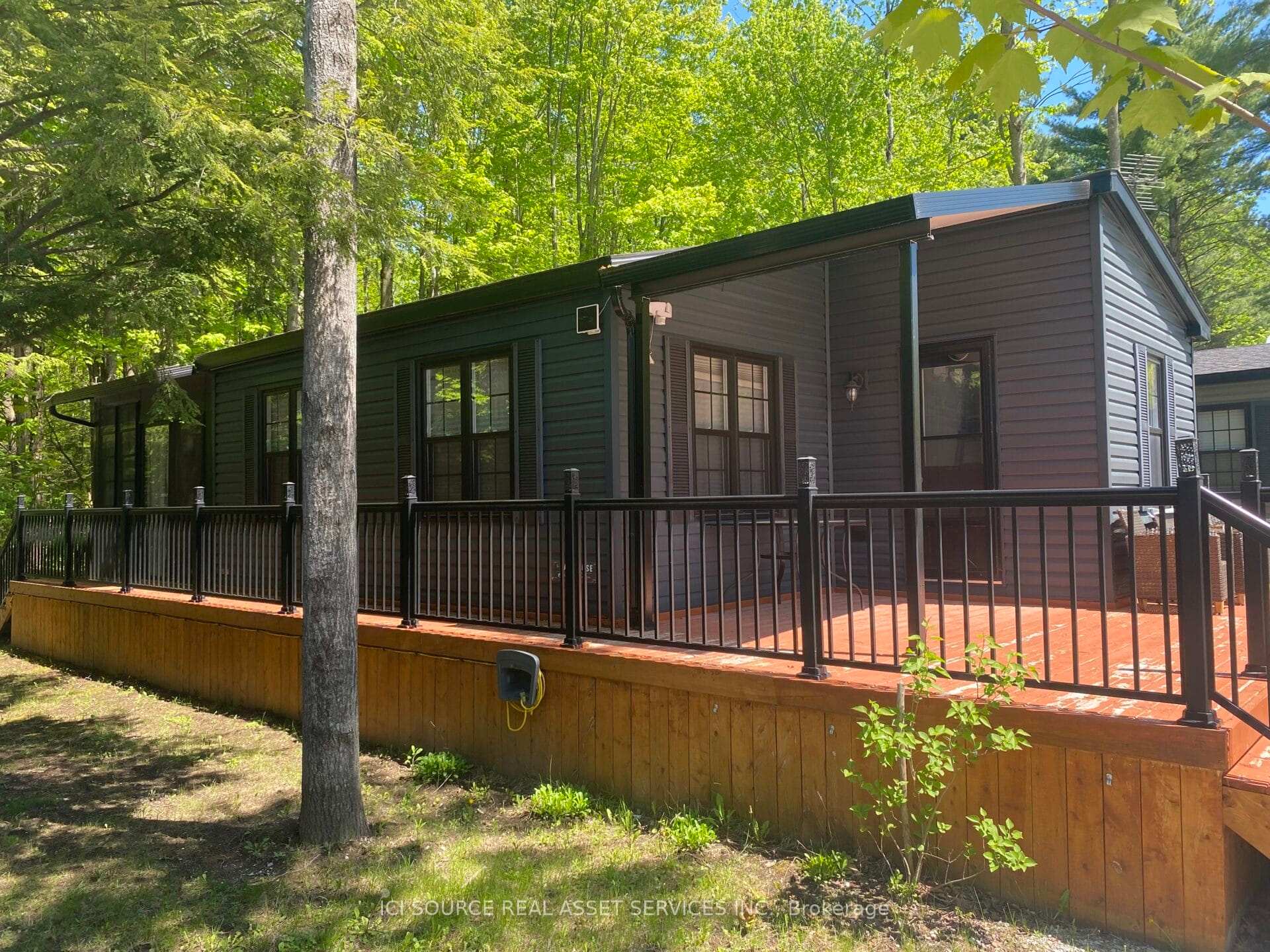 Front of Unit SMR220, 1082 Shamrock Marina Road