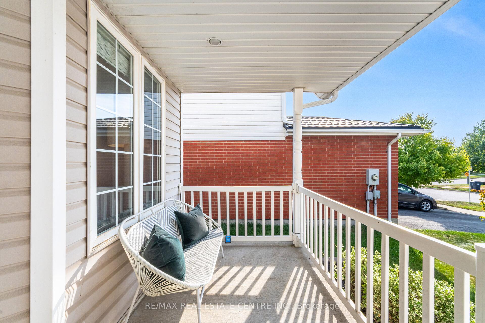 Photo 4 of 127 Silurian Drive, Guelph, Grange Road — HOMEH