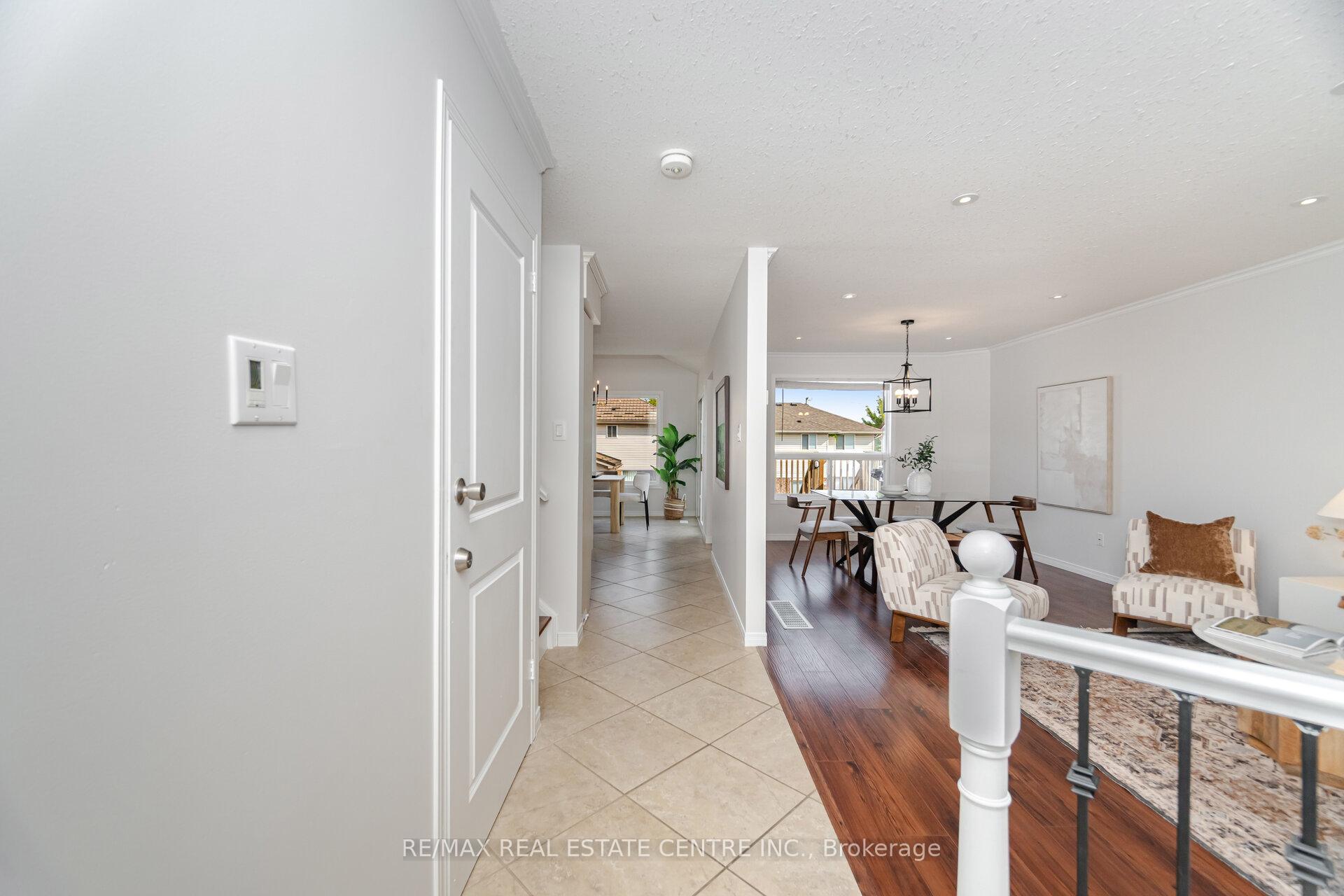 Photo 7 of 127 Silurian Drive, Guelph, Grange Road — HOMEH