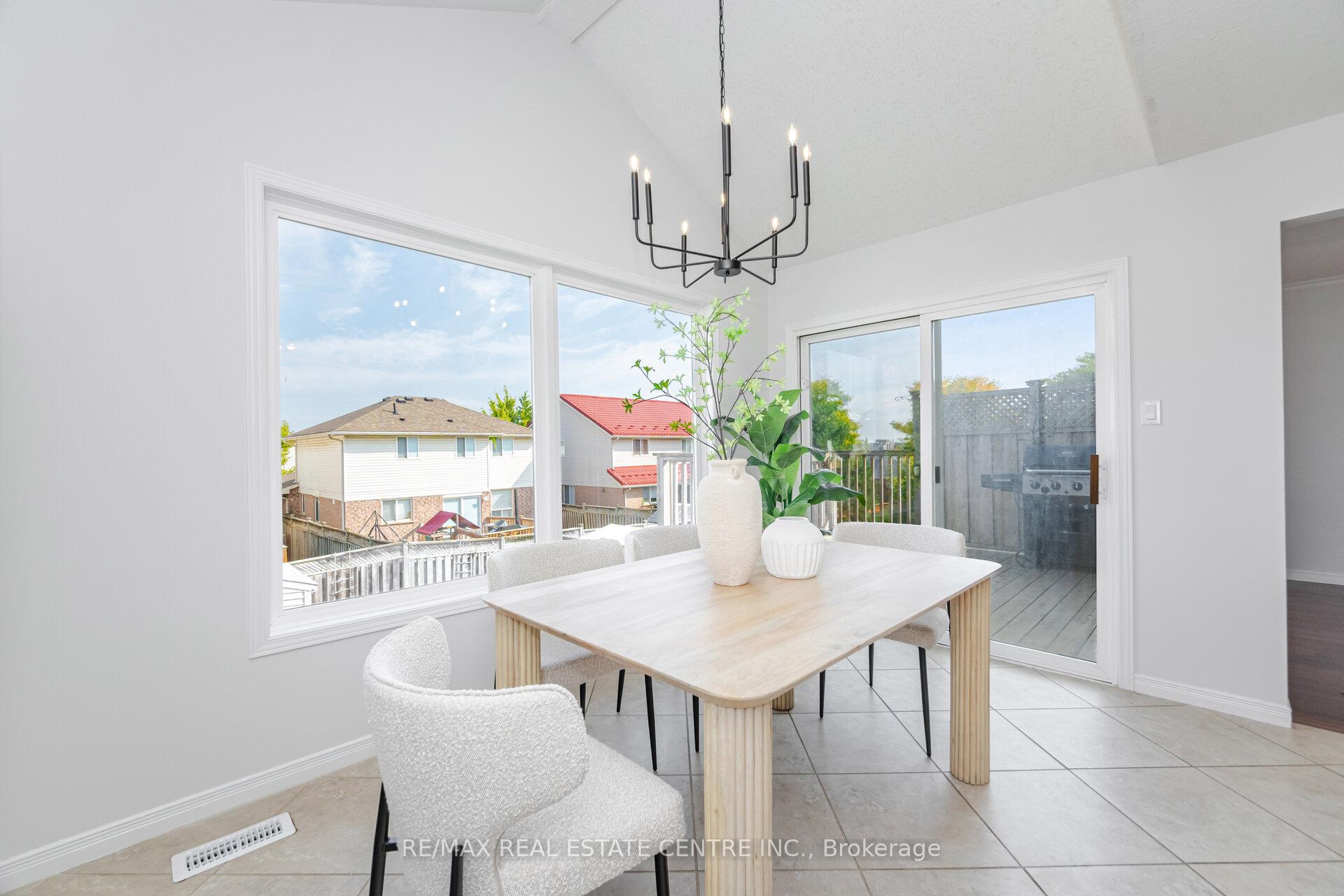 Photo 14 of 127 Silurian Drive, Guelph, Grange Road — HOMEH
