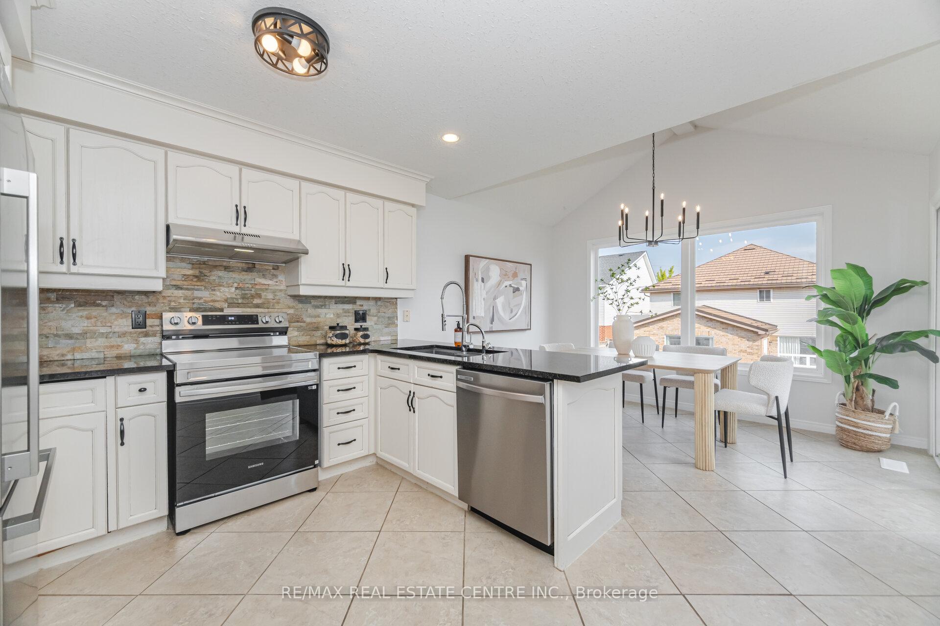 Photo 18 of 127 Silurian Drive, Guelph, Grange Road — HOMEH