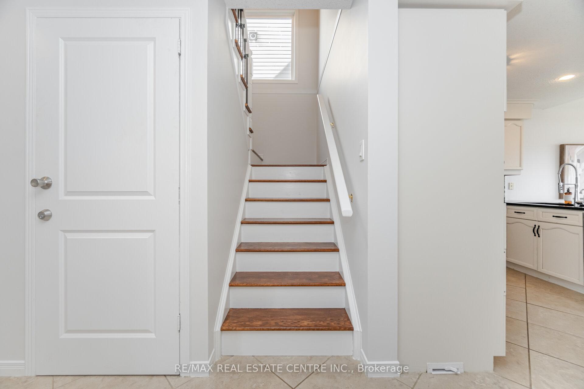 Photo 21 of 127 Silurian Drive, Guelph, Grange Road — HOMEH