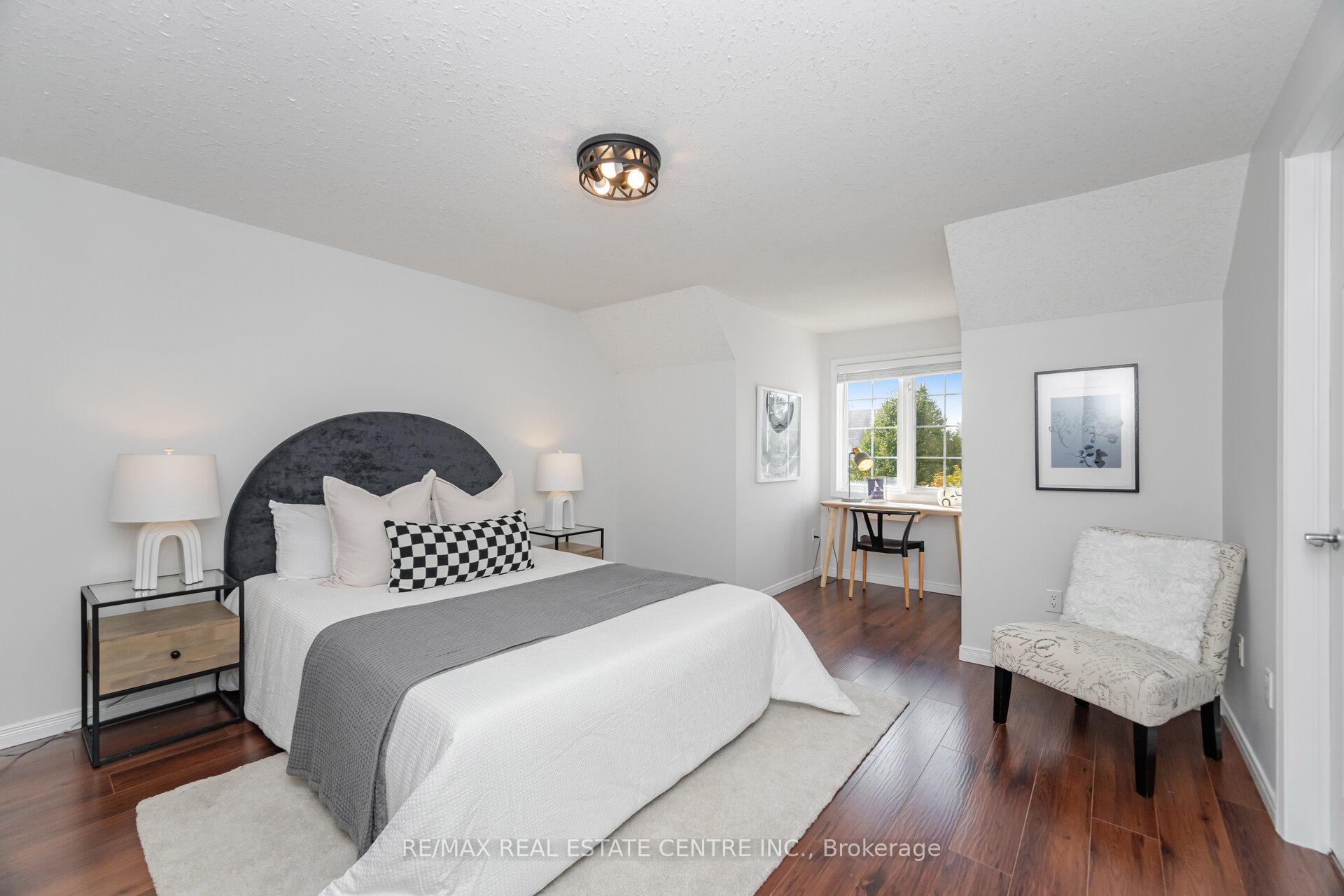 Photo 23 of 127 Silurian Drive, Guelph, Grange Road — HOMEH