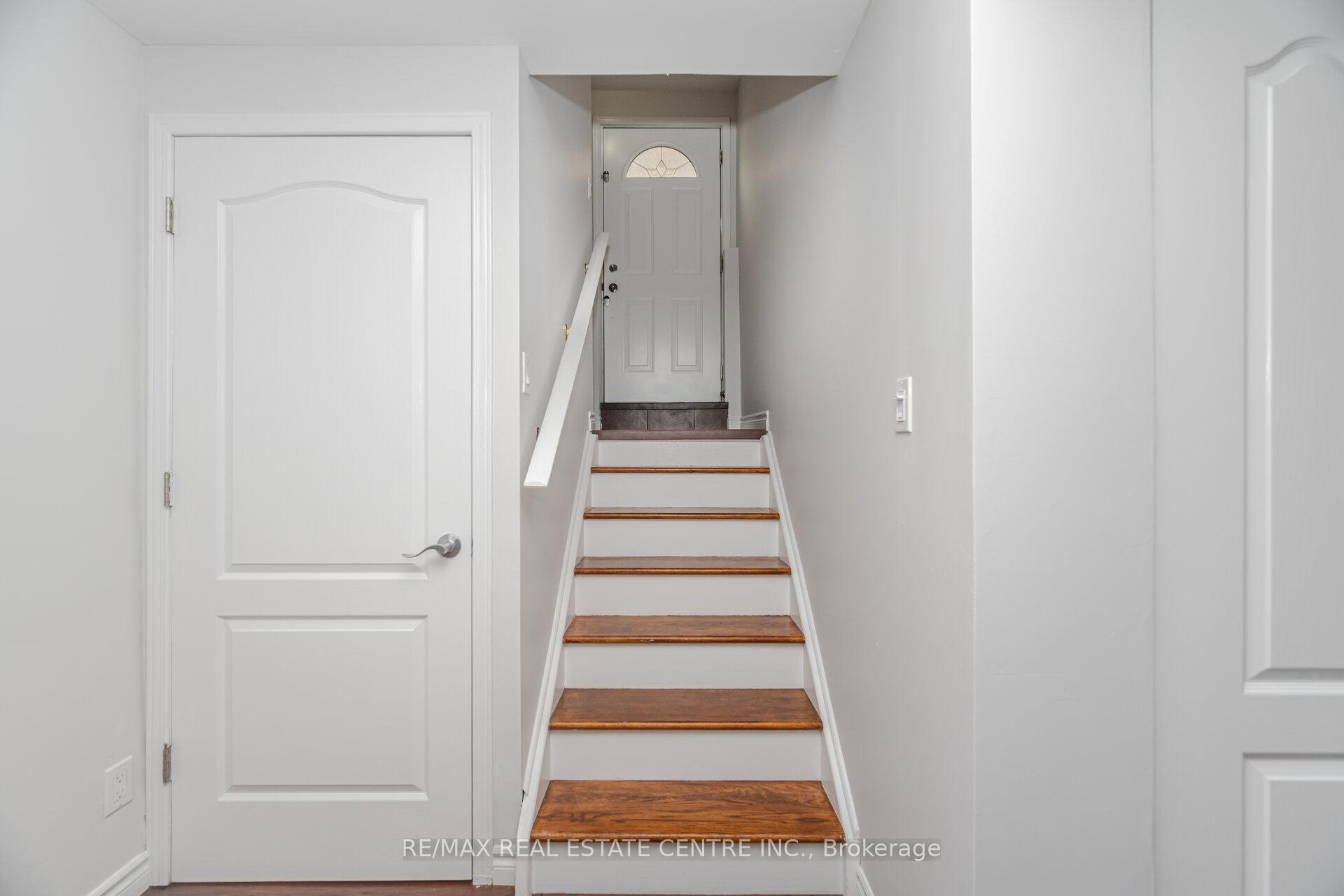 Photo 32 of 127 Silurian Drive, Guelph, Grange Road — HOMEH