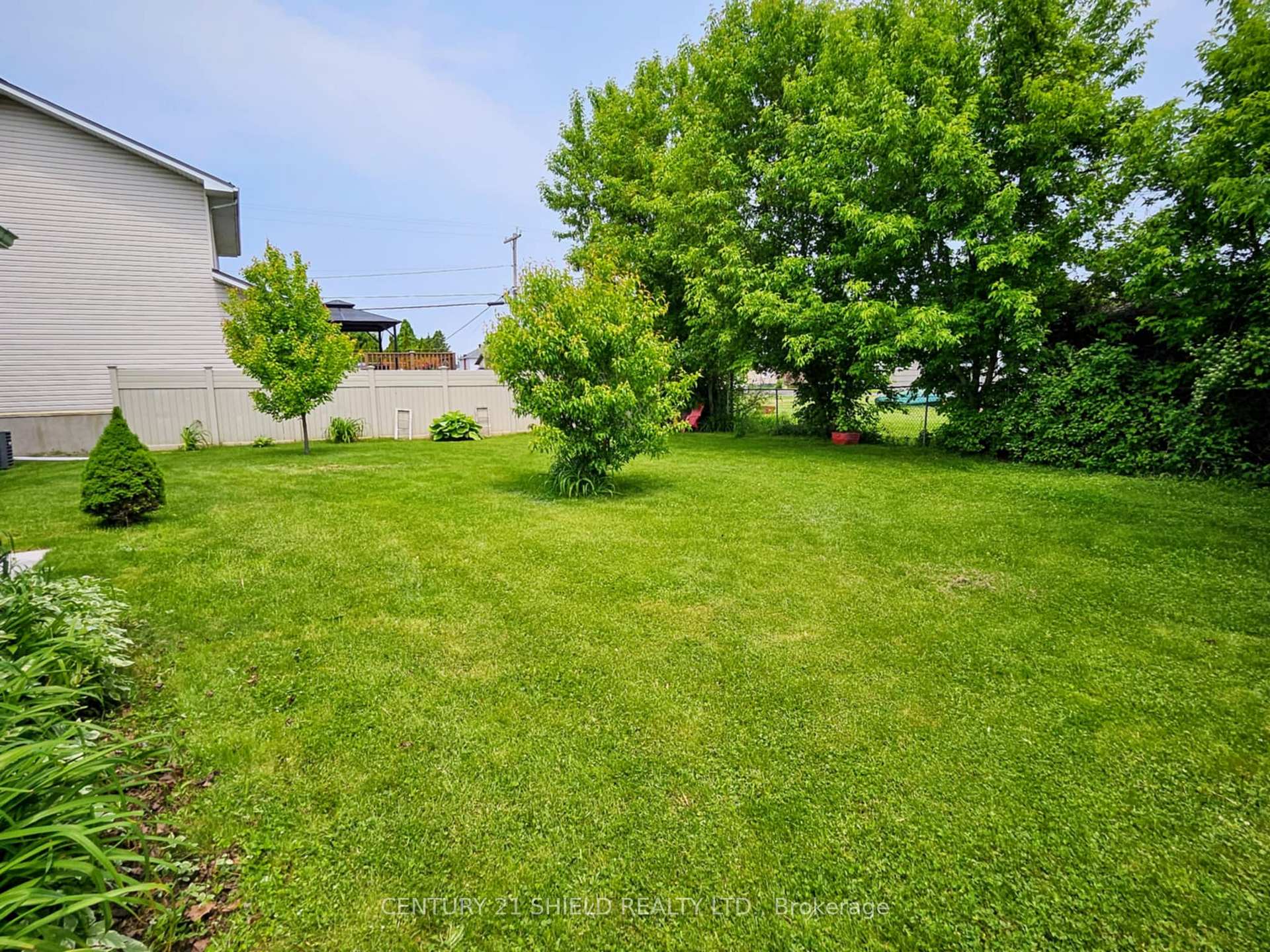 Photo 3 of 3131 Duval Avenue, Cornwall — HOMEH