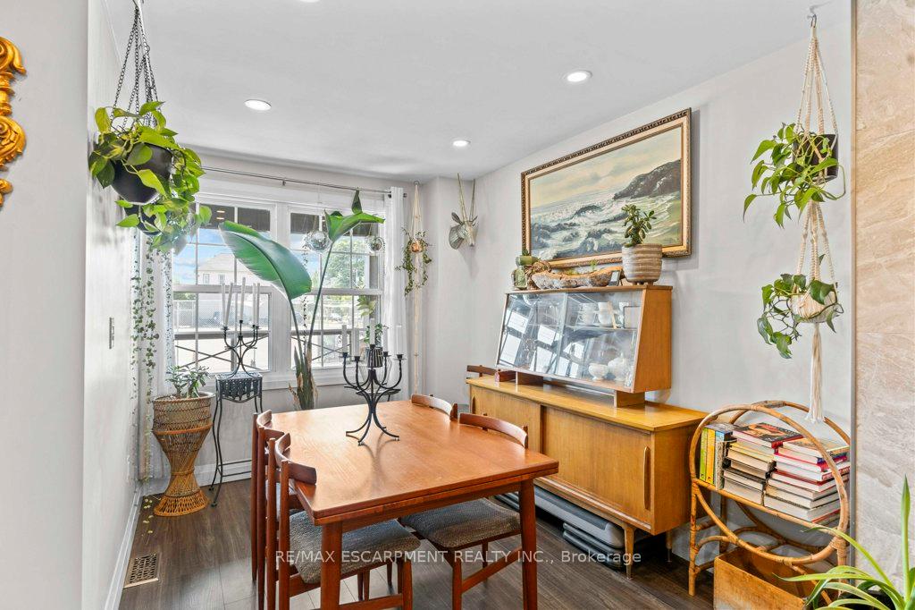Photo 4 of 127 Sherman Avenue N, Hamilton, Stipley — HOMEH