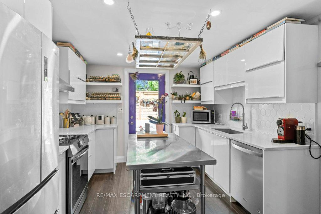 Photo 10 of 127 Sherman Avenue N, Hamilton, Stipley — HOMEH