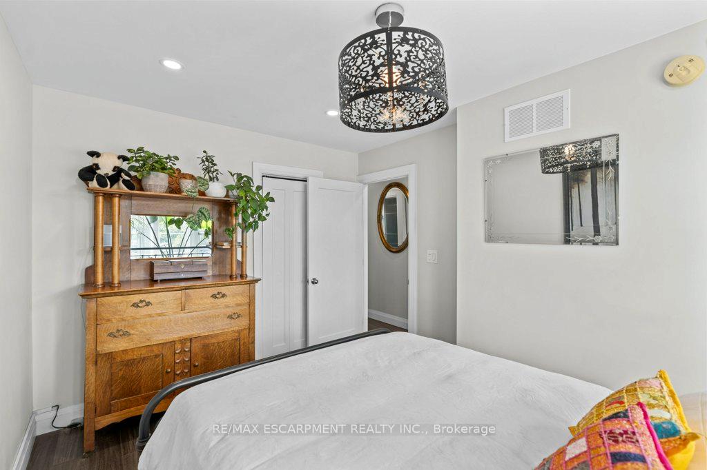 Photo 40 of 127 Sherman Avenue N, Hamilton, Stipley — HOMEH