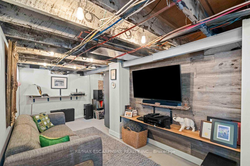 Photo 11 of 127 Sherman Avenue N, Hamilton, Stipley — HOMEH