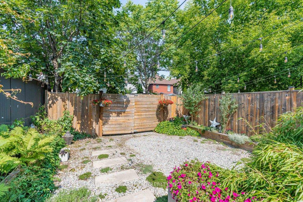 Photo 21 of 127 Sherman Avenue N, Hamilton, Stipley — HOMEH