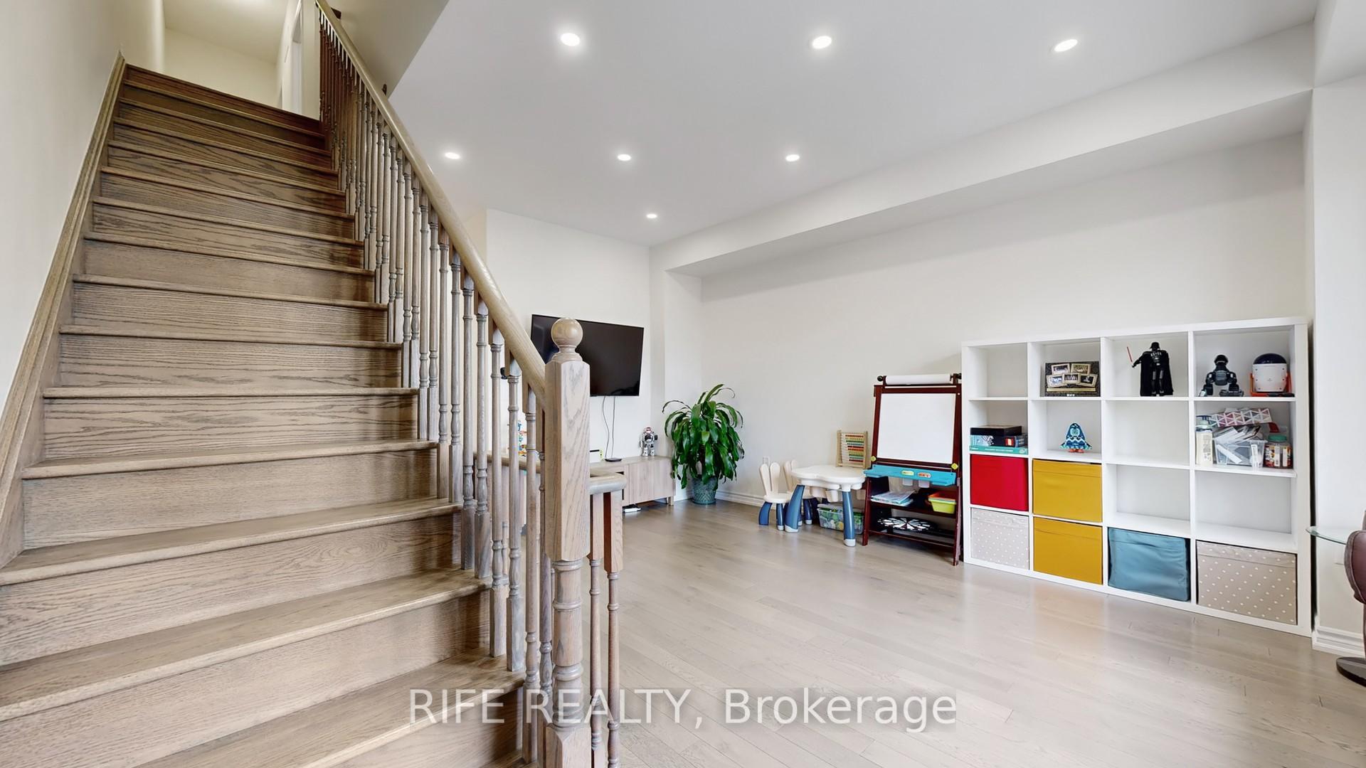 Photo 26 of 66 Mannar Drive, Markham, Victoria Square — HOMEH
