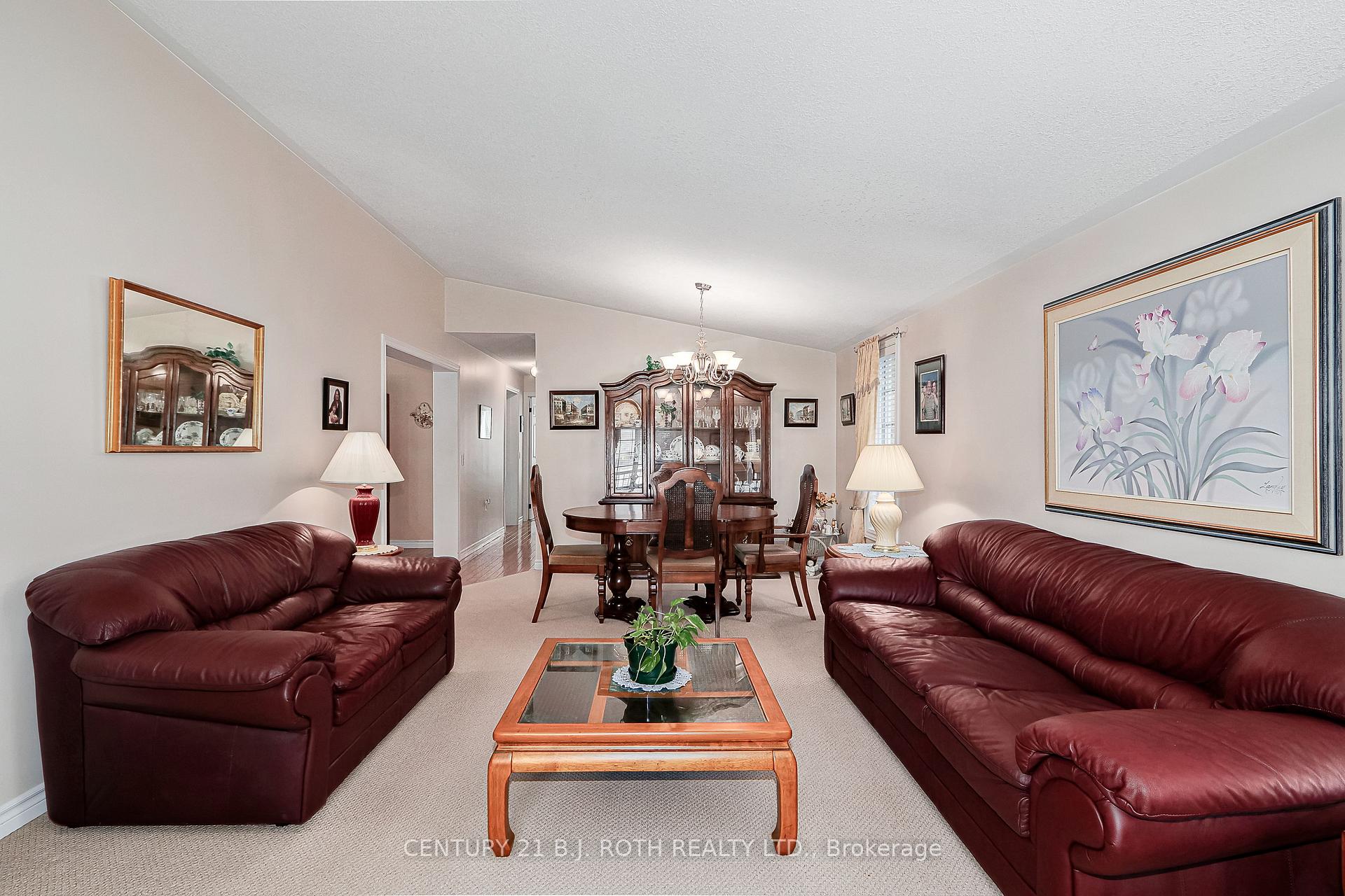Photo 2 of 32 Illinois Crescent, Wasaga Beach — HOMEH