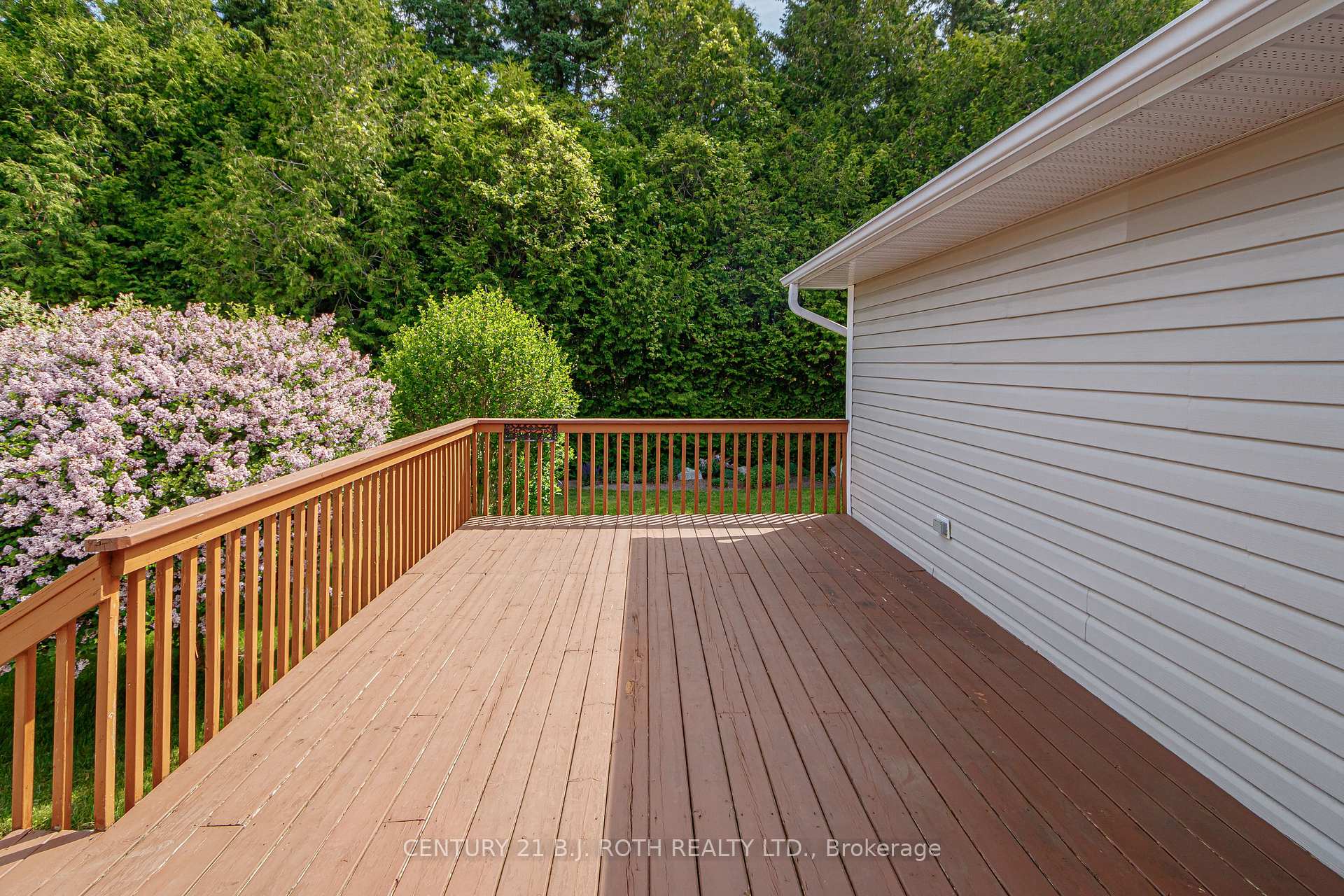 Photo 27 of 32 Illinois Crescent, Wasaga Beach — HOMEH
