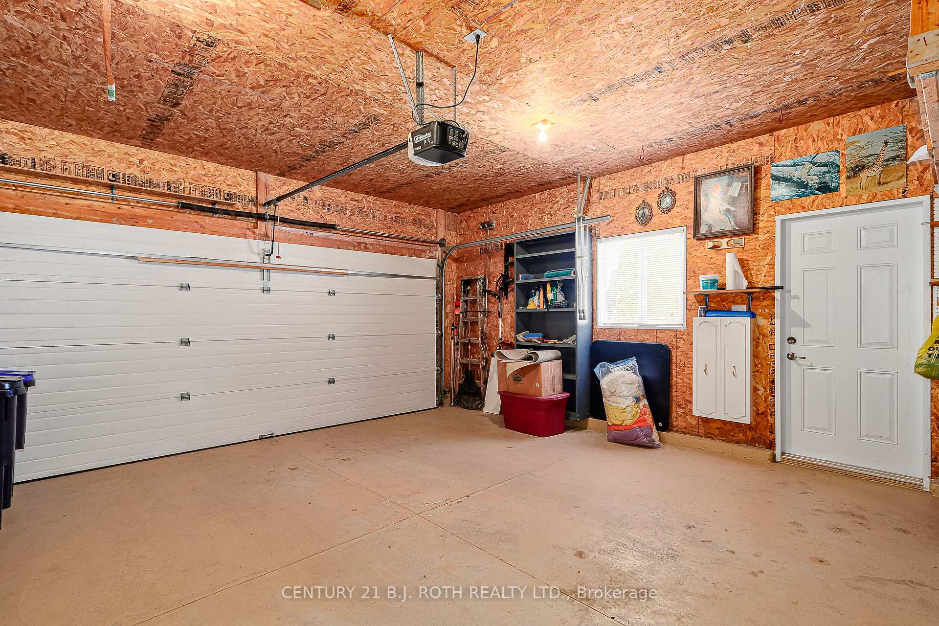 Photo 30 of 32 Illinois Crescent, Wasaga Beach — HOMEH