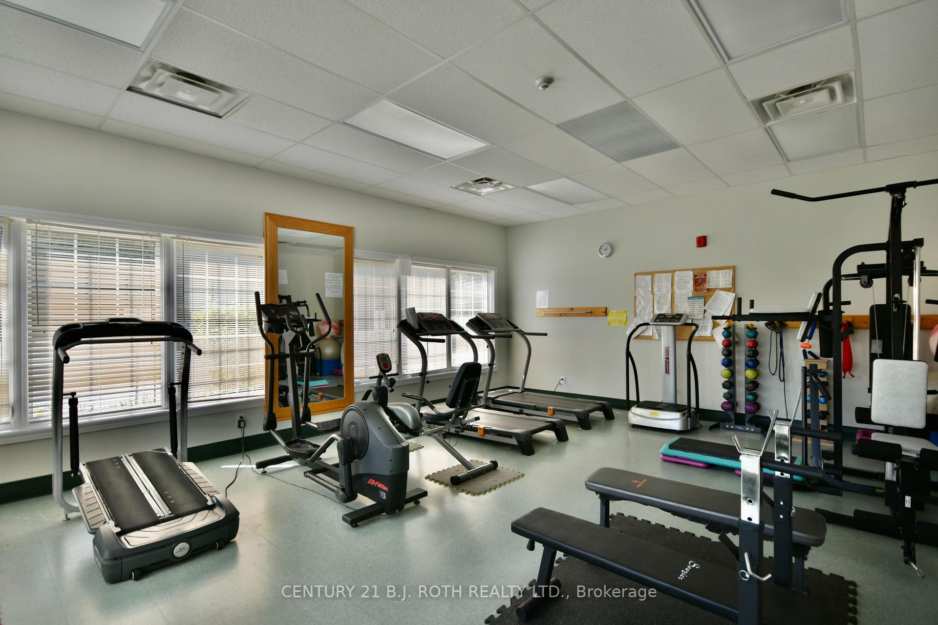 Photo 28 of 32 Illinois Crescent, Wasaga Beach — HOMEH